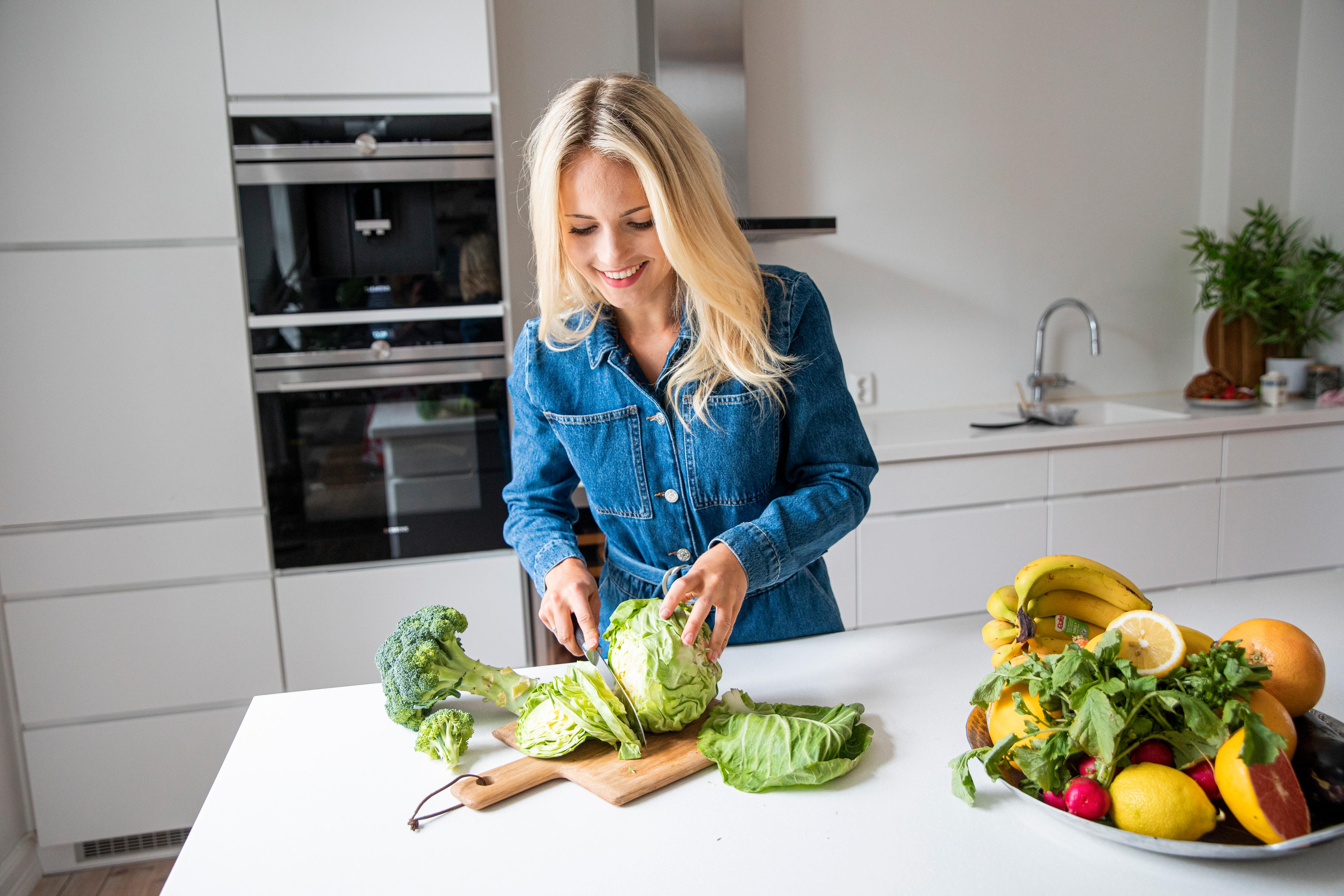 GRØNT ER SKJØNT: Emilie Nereng vil inspirere til et variert og næringsrikt kosthold.