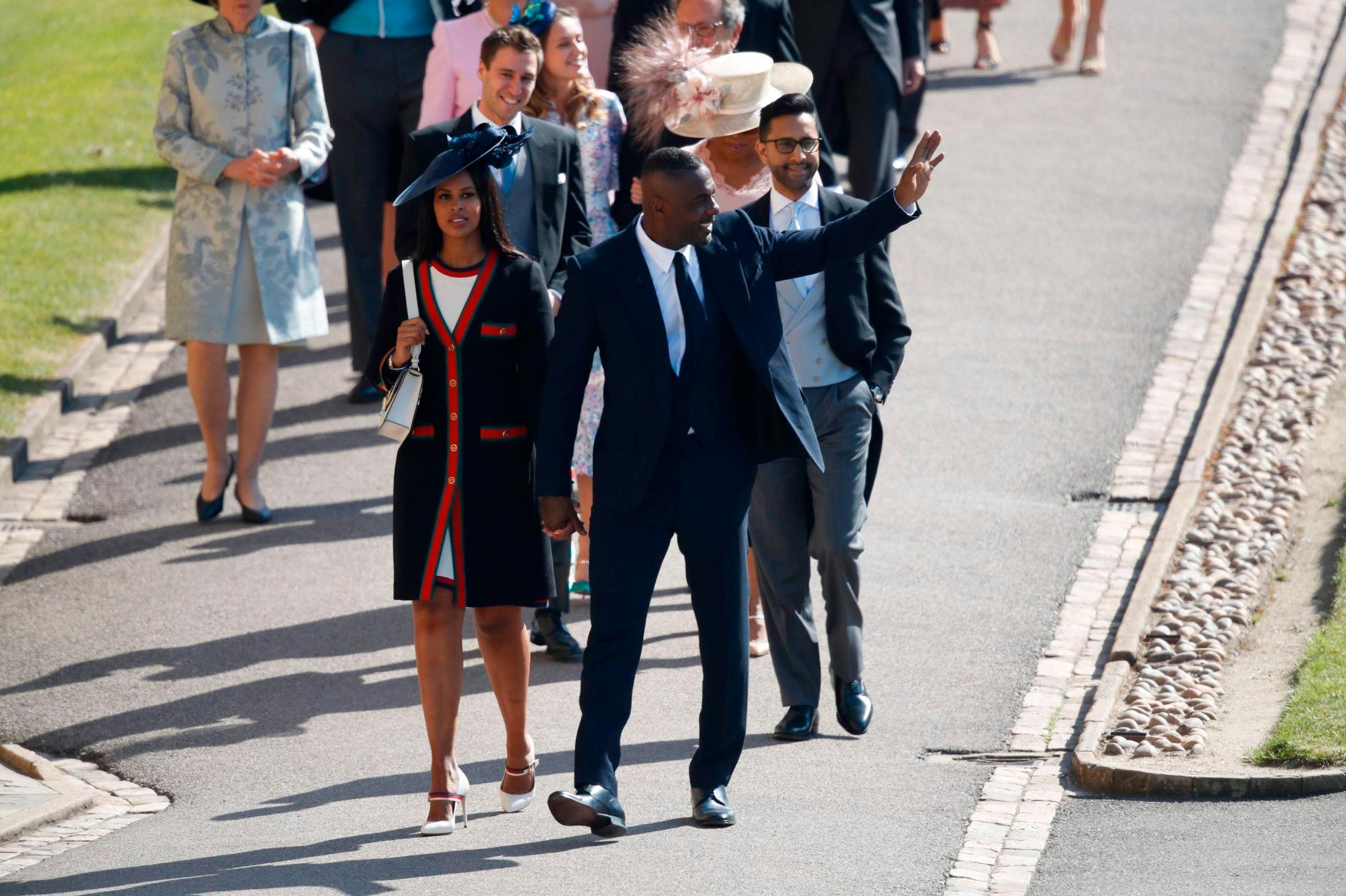 KRIMKONGE: Idris Elba kom sammen med forloveden Sabrina Dhowre til bryllupet i Windsor. Foto: Odd Andersen/AFP