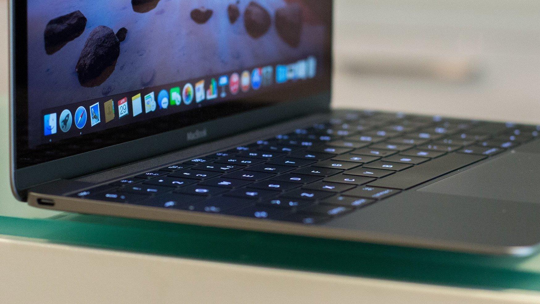 Apple MacBook med det beryktede butterfly-tastaturet.