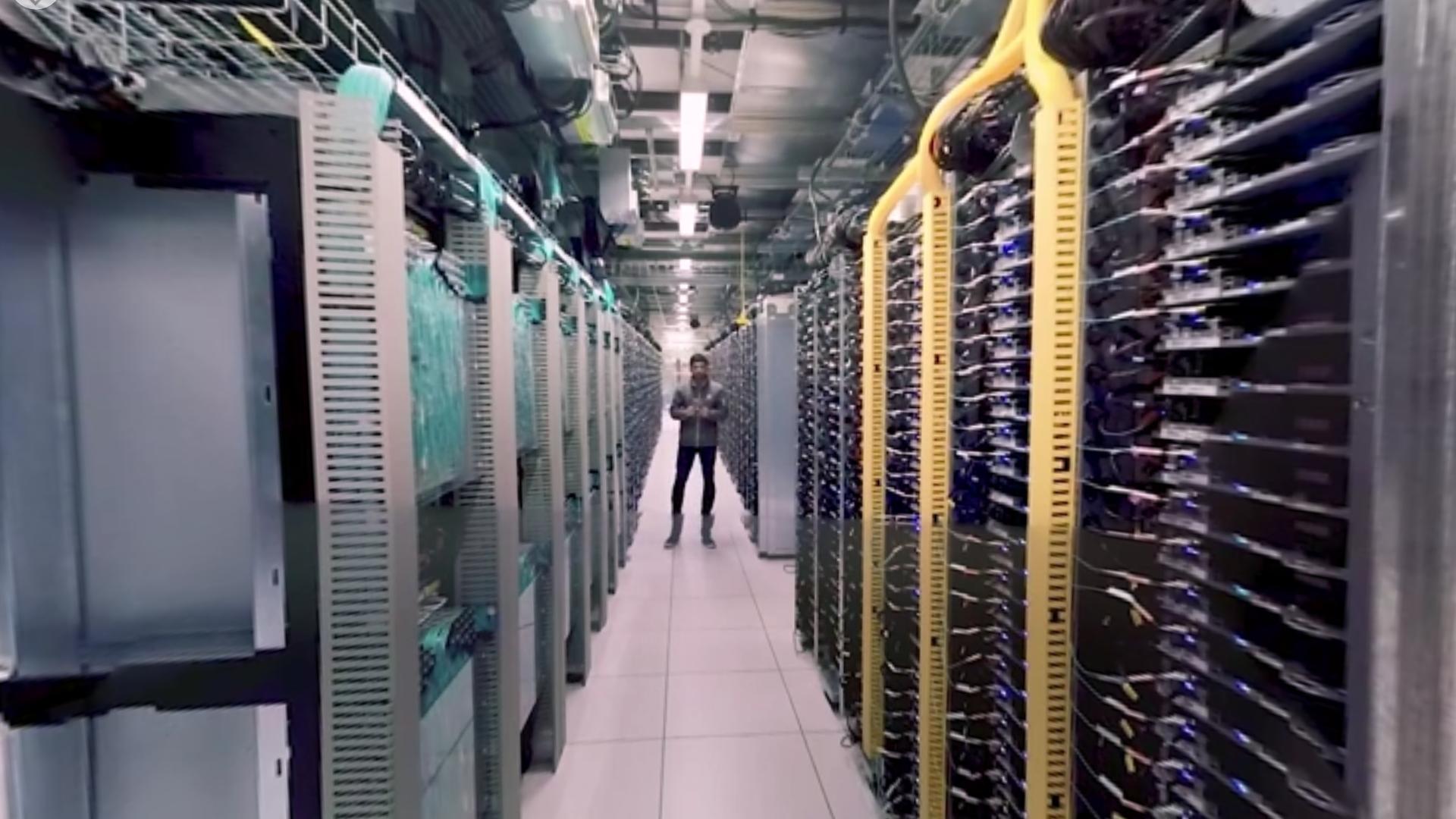 Nå kan du oppleve et av Googles enorme datasentre i 360 grader og 4K