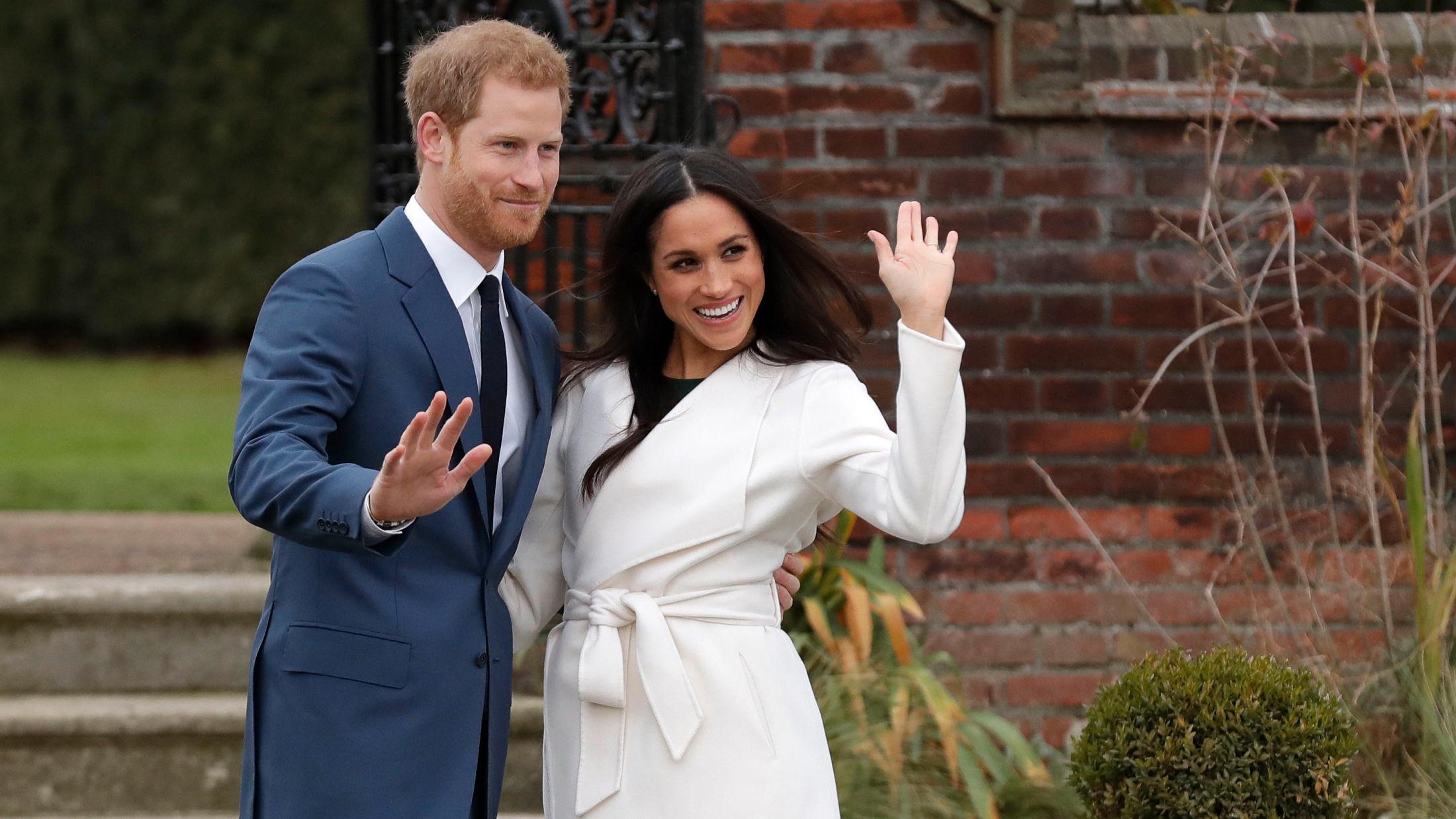 NYFORLOVET: Prins Harry og Meghan Markle annonserte forlovelsen. Foto: AP