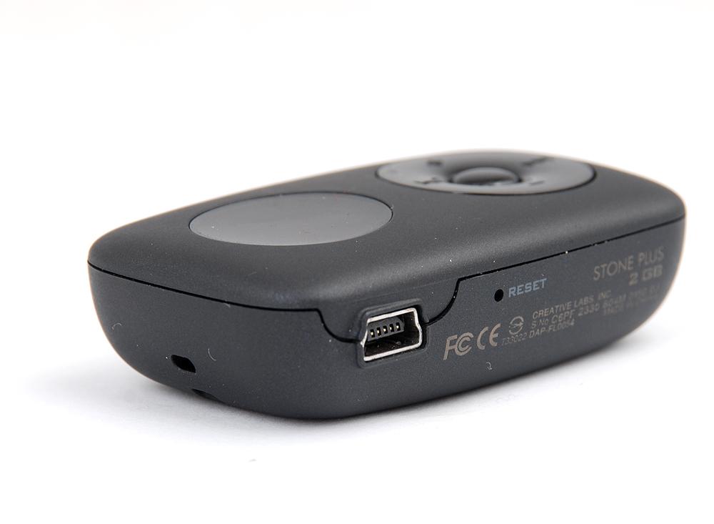 Zen Stone har også Mini-USB for lading og overføring av musikk.