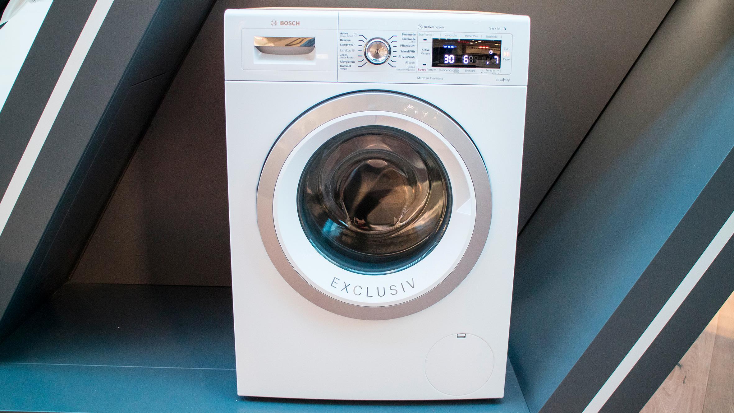 Renseri: Bosch nye toppmodell vaskemaskin har fått en ozongenerator som bruker okygenvarianten til å drepe bakterier og gjøre tøyet enda renere. Foto: Odd Richard Valmot
