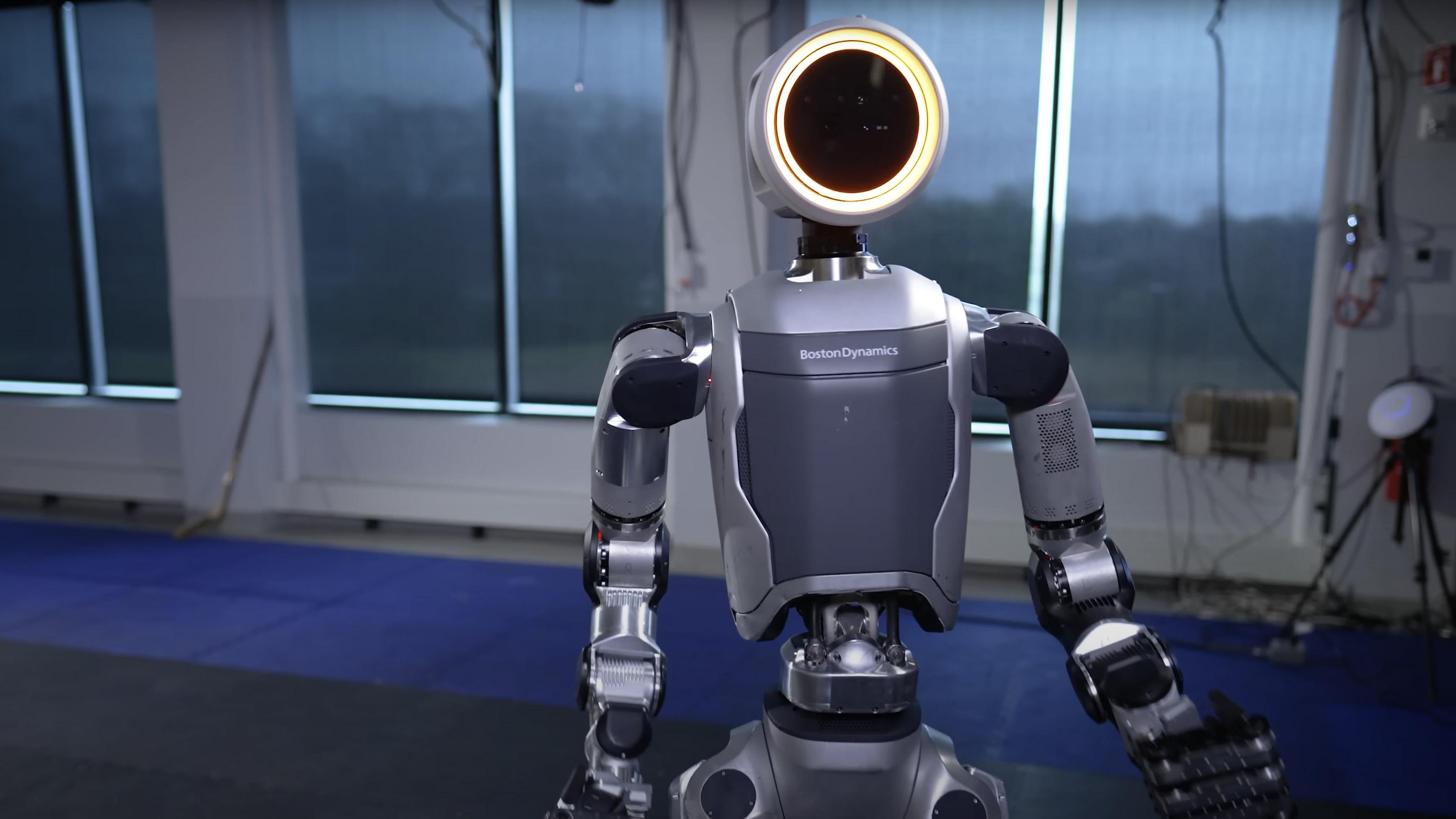 Lanserte ny menneskelignende robot