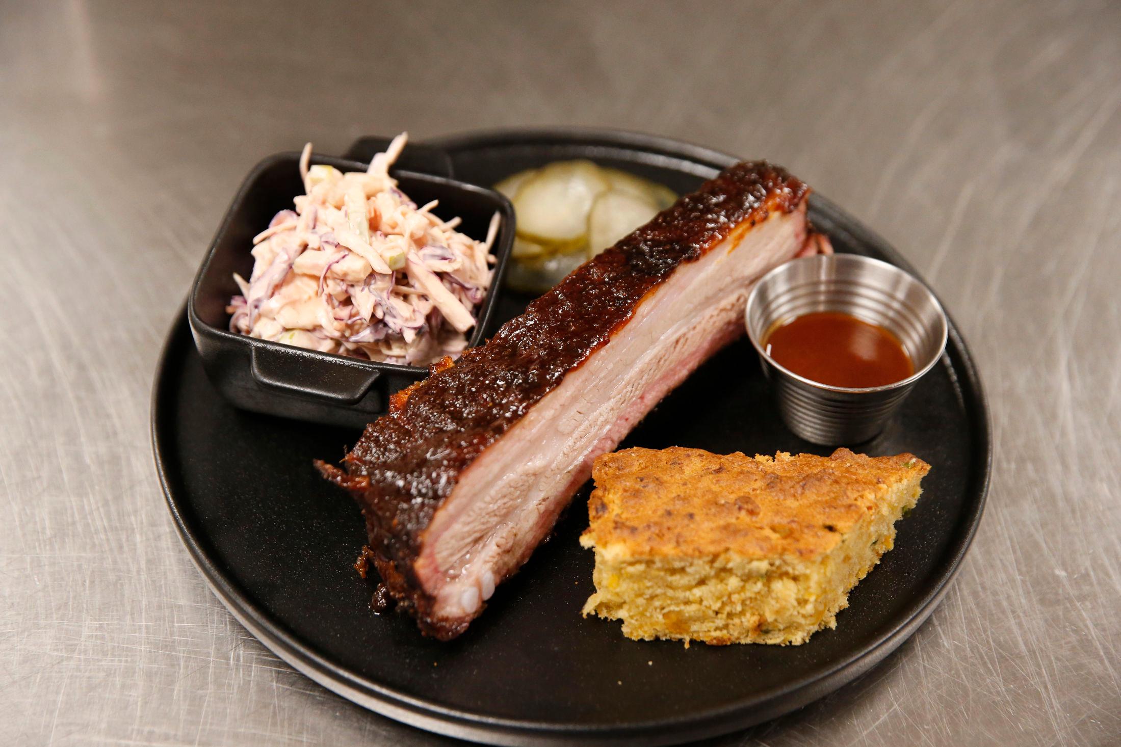 BARBECUE: Her ses 250 grams pork ribs. Foto: Trond Solberg/VG