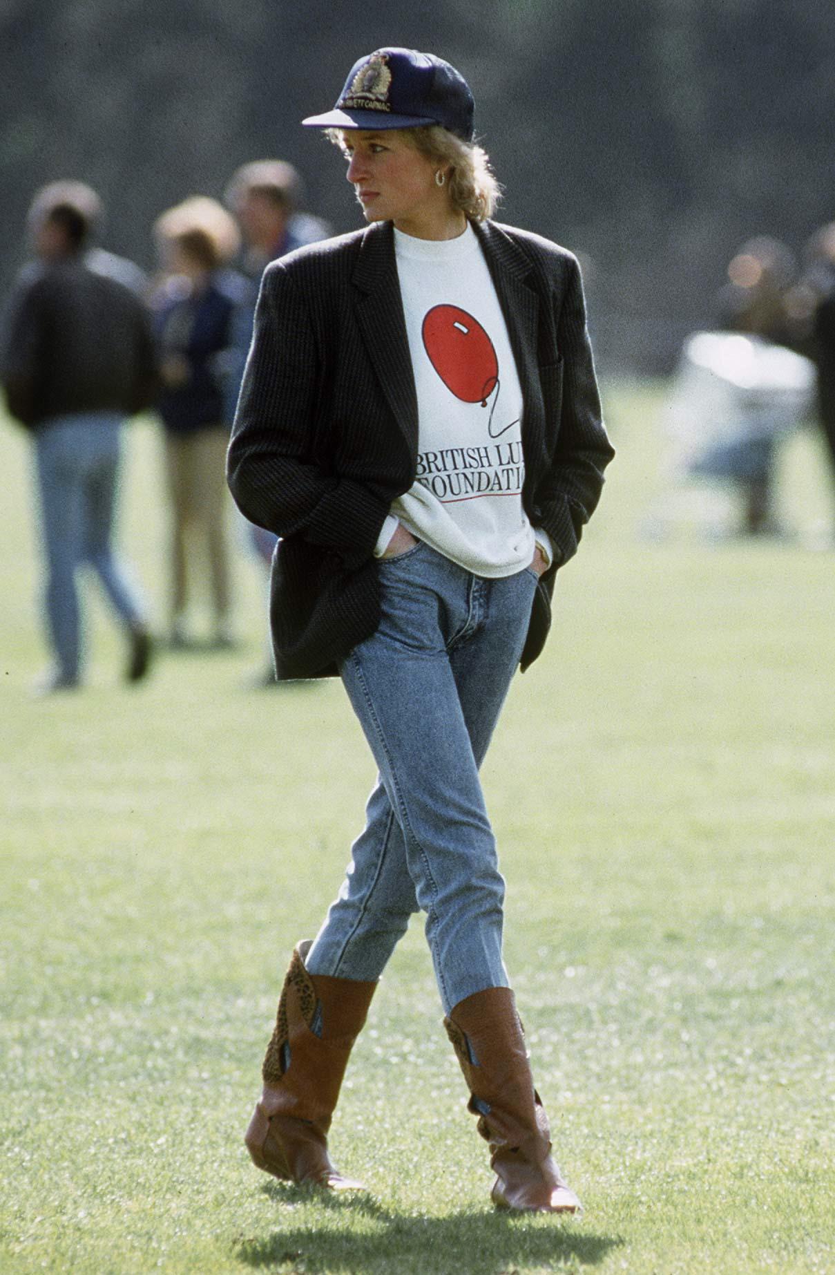 1988: Diana har fått mye moteoppmerksomhet for sine stilige fritidsantrekk, her var hun med sønnene på polokamp. 