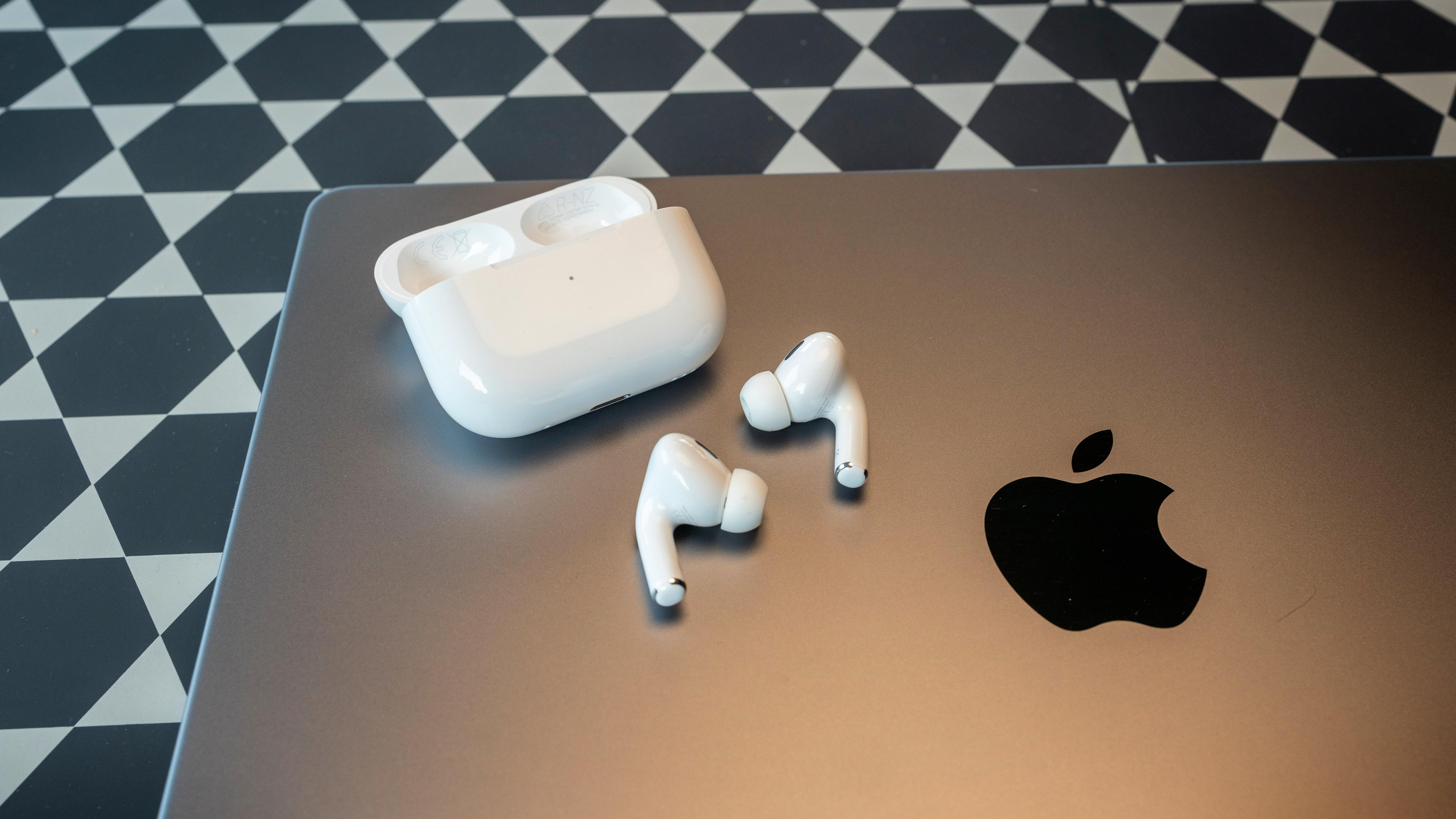 Apples nye AirPods Pro har fått enda bedre støydemping enn før - i tillegg til et oppgradert etui og bedre batteritid. 