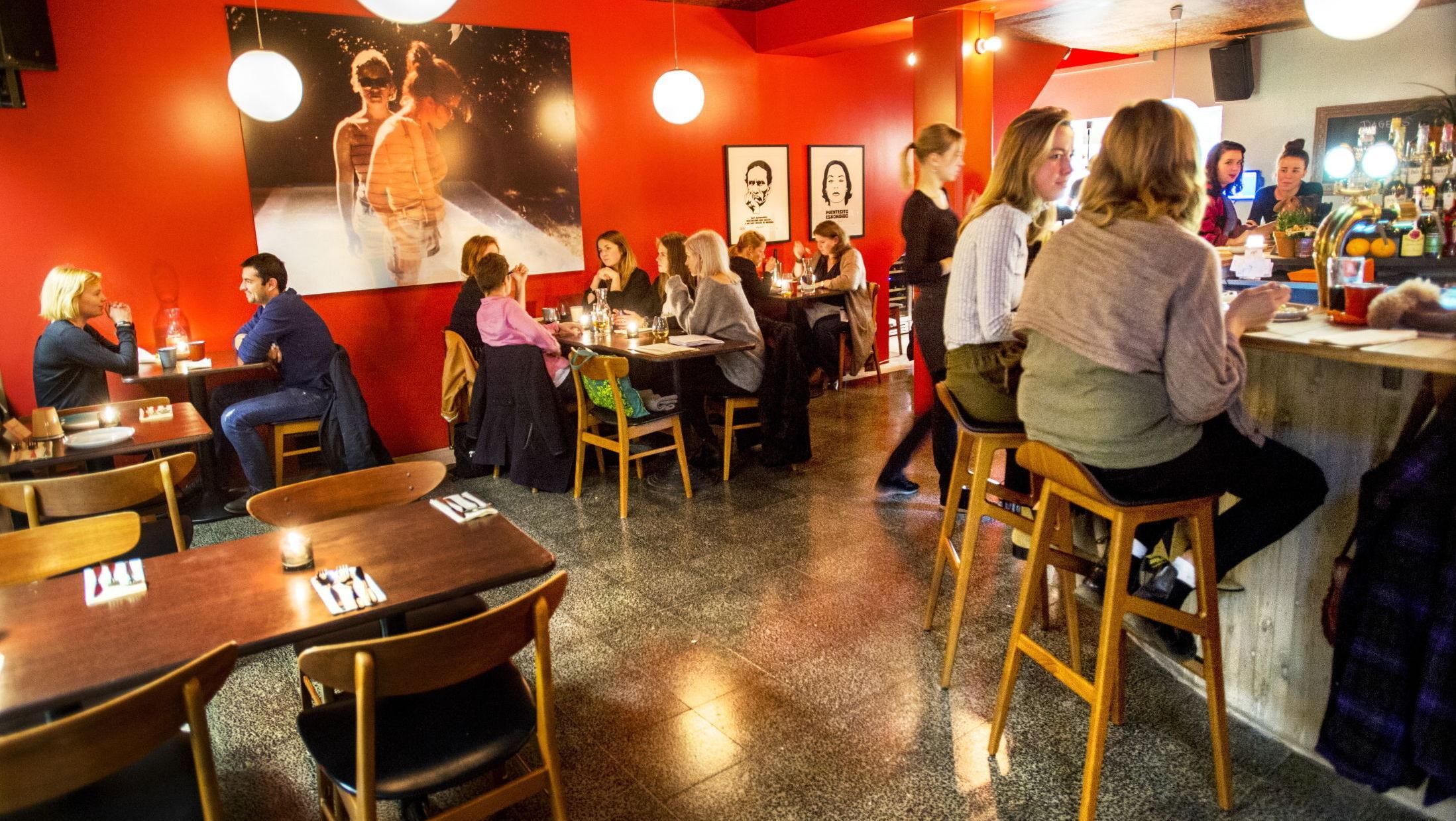 TEPPEFALL: Piscoteket har servert peruanske retter i Badstugata siden 2014. Restauranten lukker dørene for godt den 6. oktober. Foto: Helge Mikalsen/VG.
