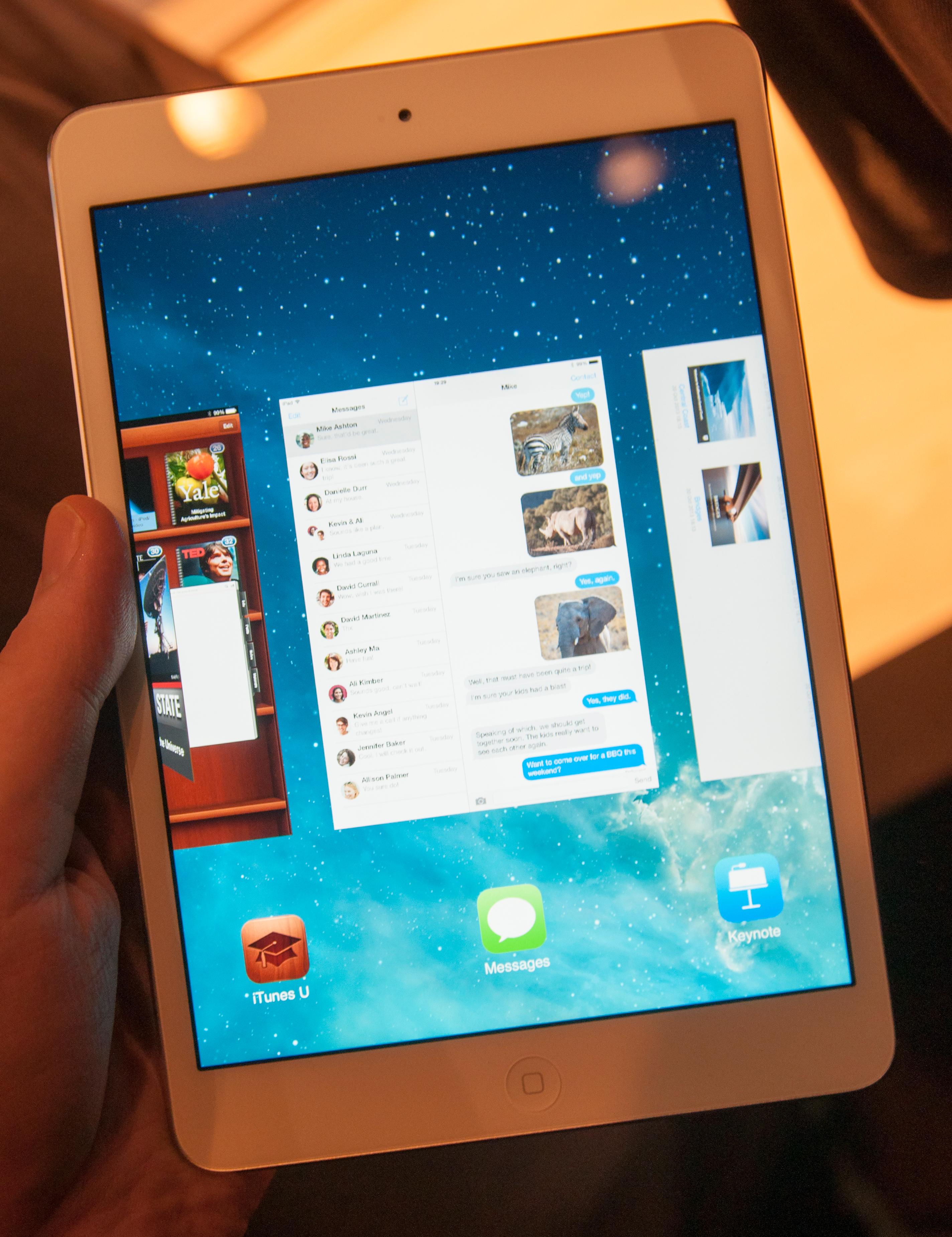 Skjermen i iPad Mini har blitt voldsomt mye bedre enn i forgjengeren. Du vil også merke stor forskjell på hvor fort apper starter.Foto: Finn Jarle Kvalheim, Amobil.no
