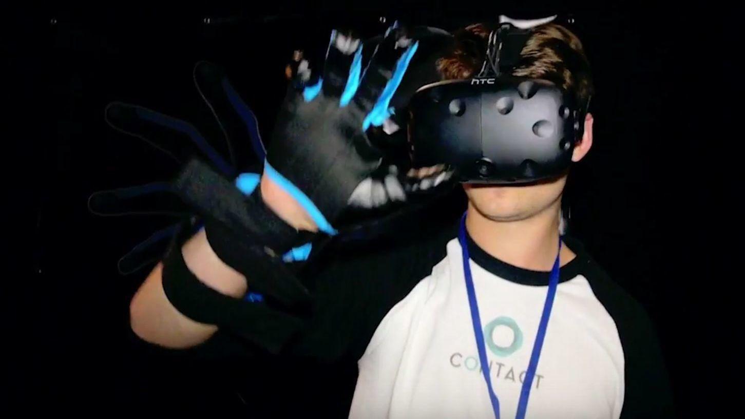 Er det disse hanskene som skal gjøre VR-opplevelsen komplett?