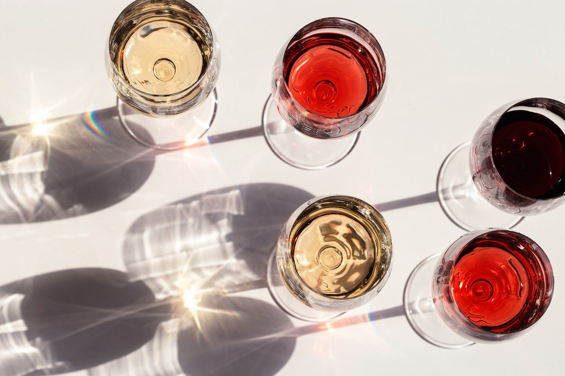 Sulfiter och svavel i vinet stabiliserar och hämmar bakterietillväxt i vinet.