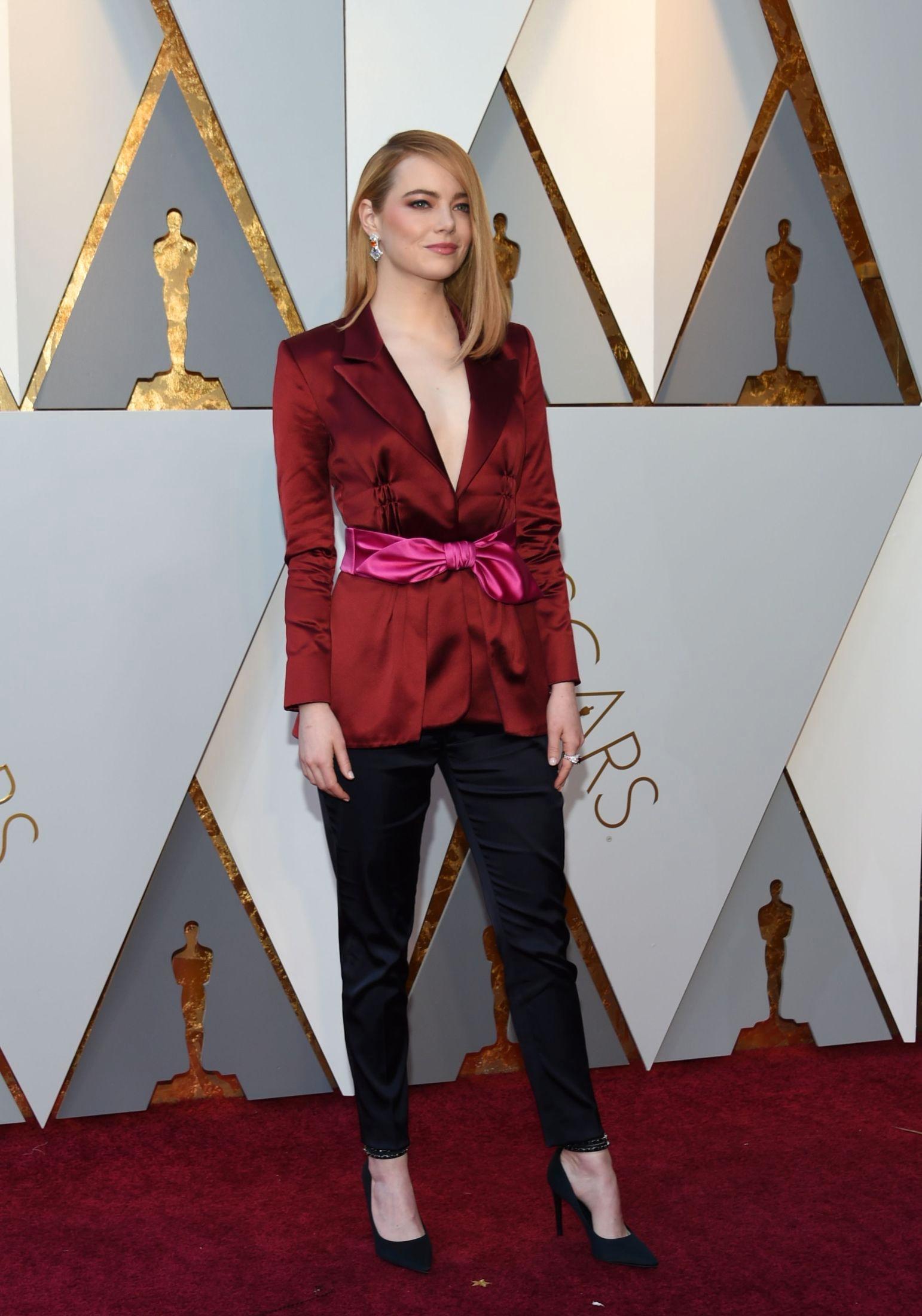 GIKK FOR DRESS: Skuespiller Emma Stone i antrekk fra Louis Vuitton. Foto: AFP