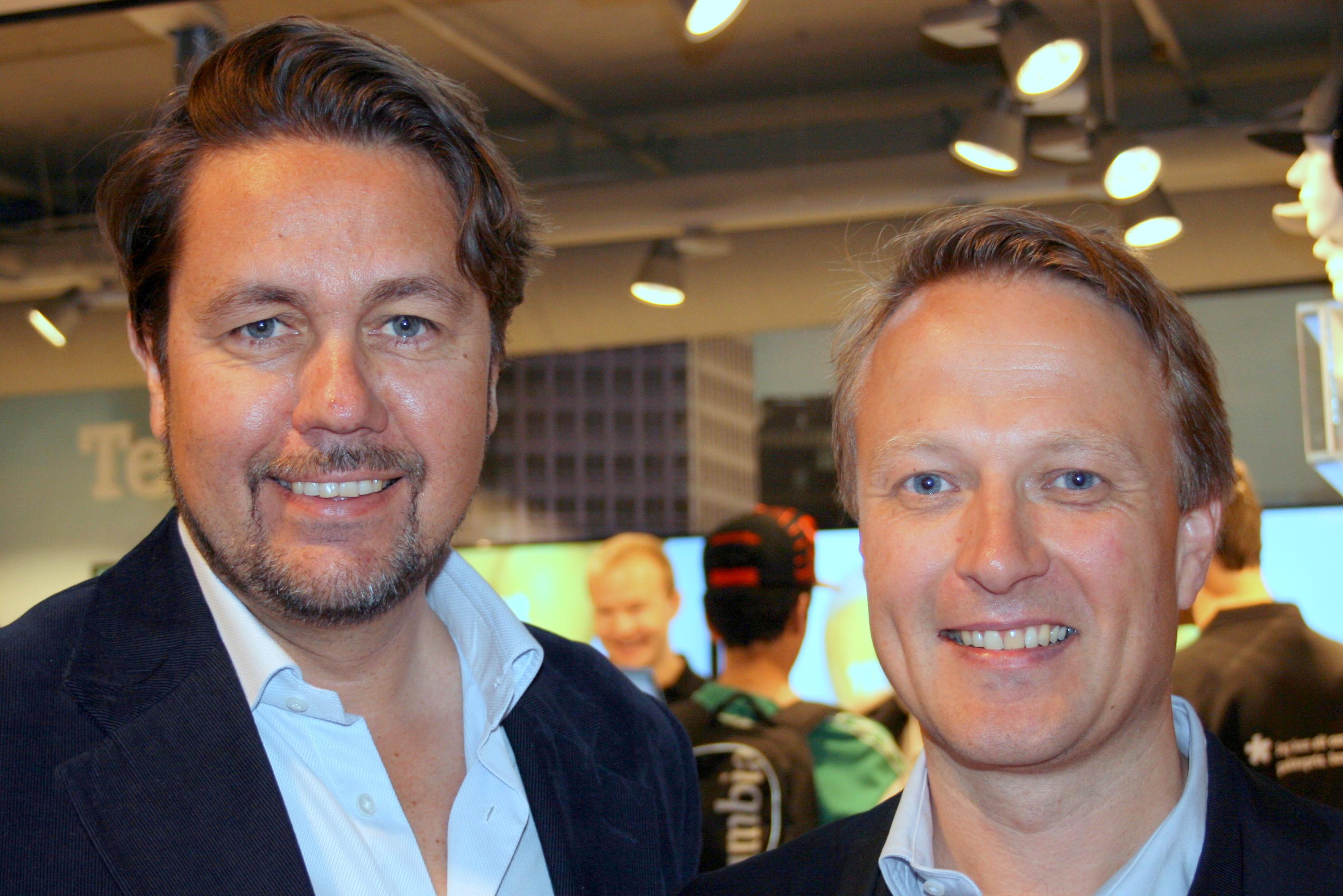 Tele2-sjef Arild Hustad og Tele2 Privat-sjef Jon Ivar Bjørtomt er fornøyde med responsen på åpingstilbudene.Foto: Mobilen.no
