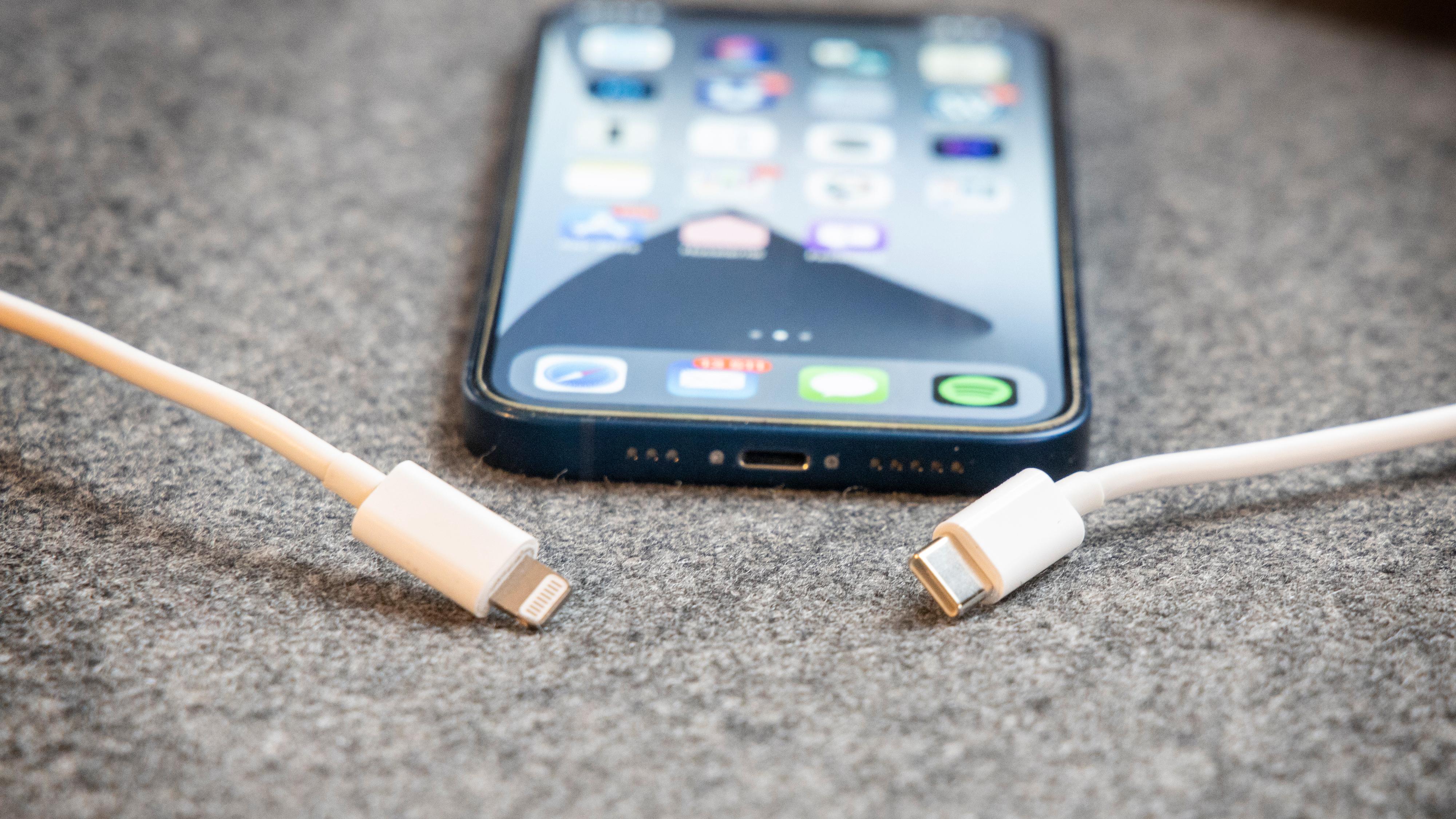 Avis: Apple tester USB-C-lading for iPhone