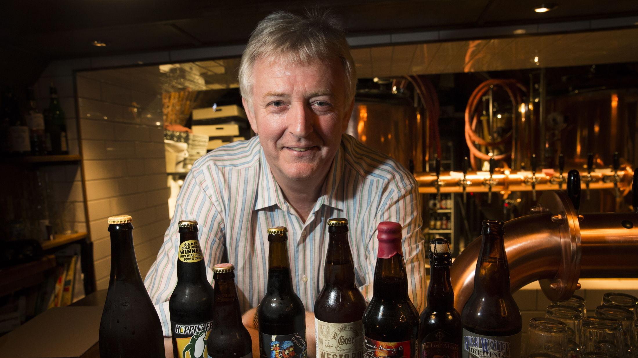 ØL-NORDEN: En av verdens ledende øl-eksperter, Tim Webb, skryter av Skandinavia for sine øl-produkter. Foto: Frode Hansen/VG