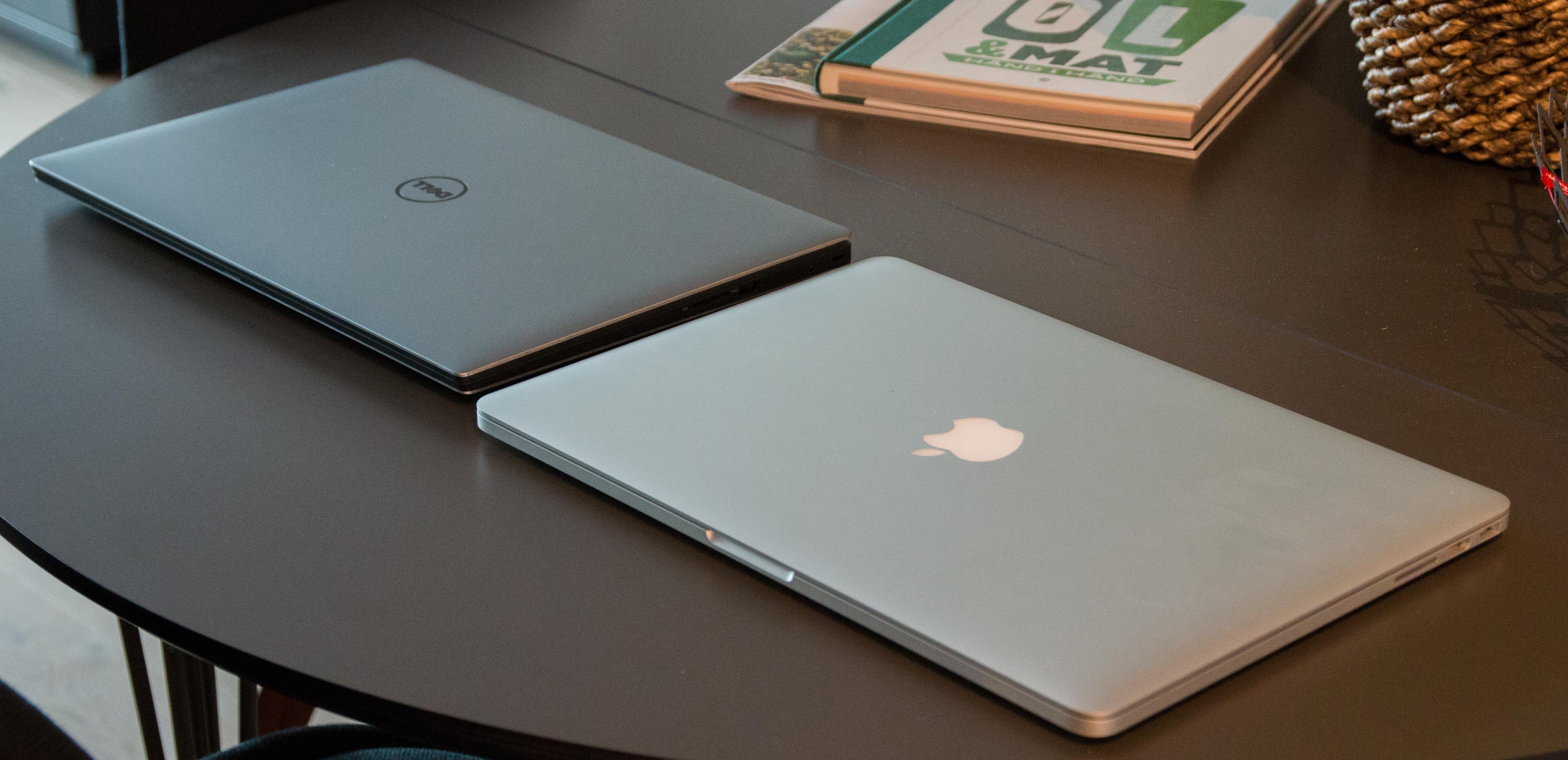 XPS 15s aluminiumskall er noe mørkere enn MacBook Pros.