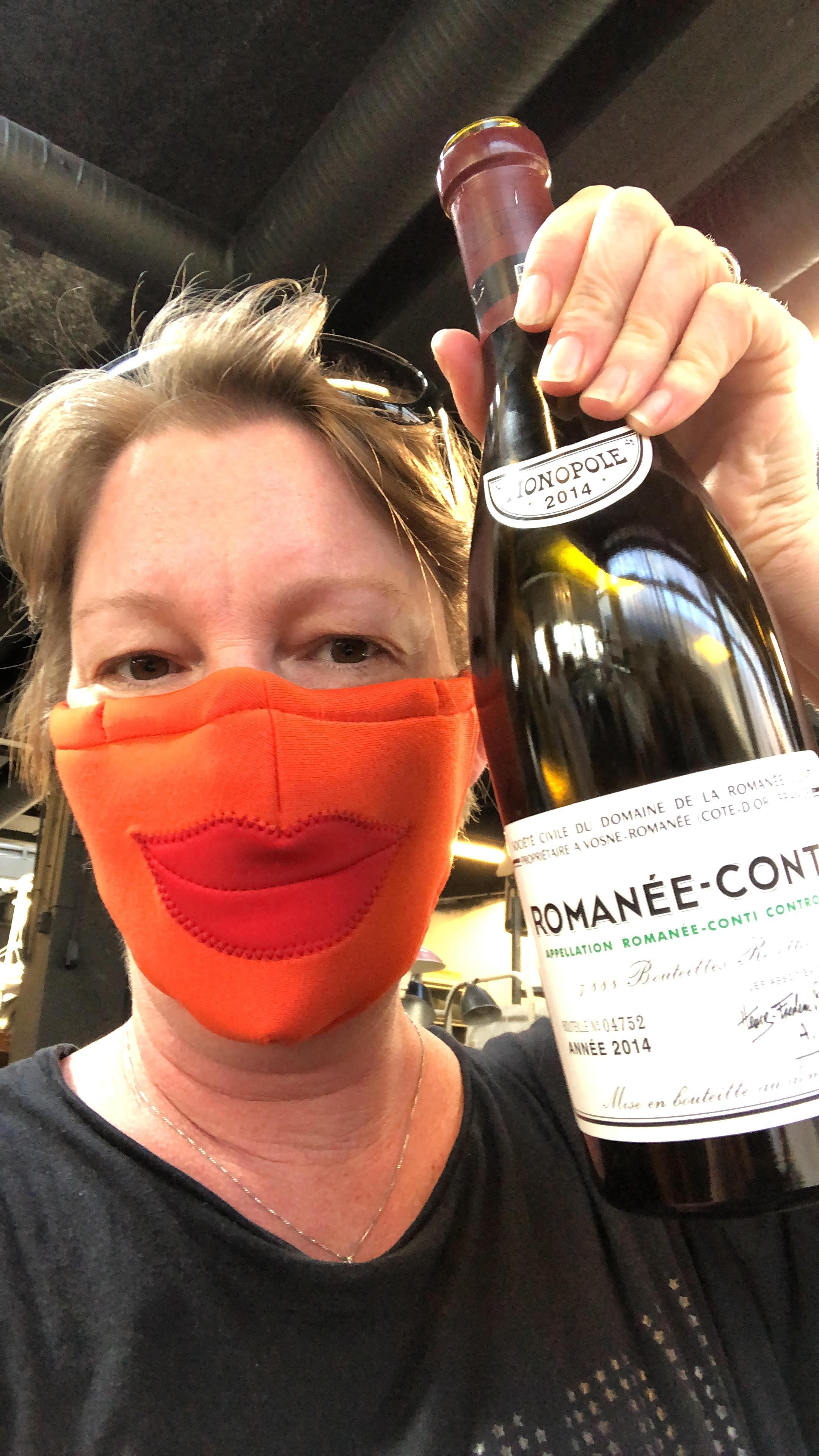 KOPI: Katja von Zernichow som er ansvarlig rekvisitør for «Exit 2» lagde til produksjonen vinflasker med Romanée-Conti-etikett.