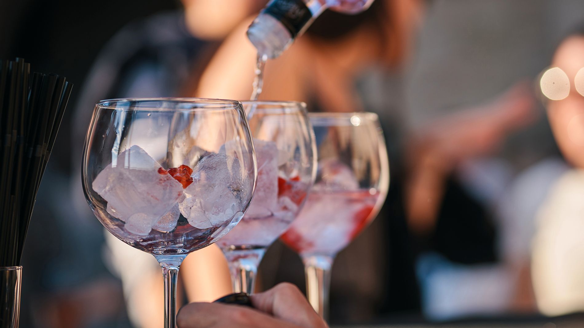 Snygga glas för sommarens gin & tonic-drinkar