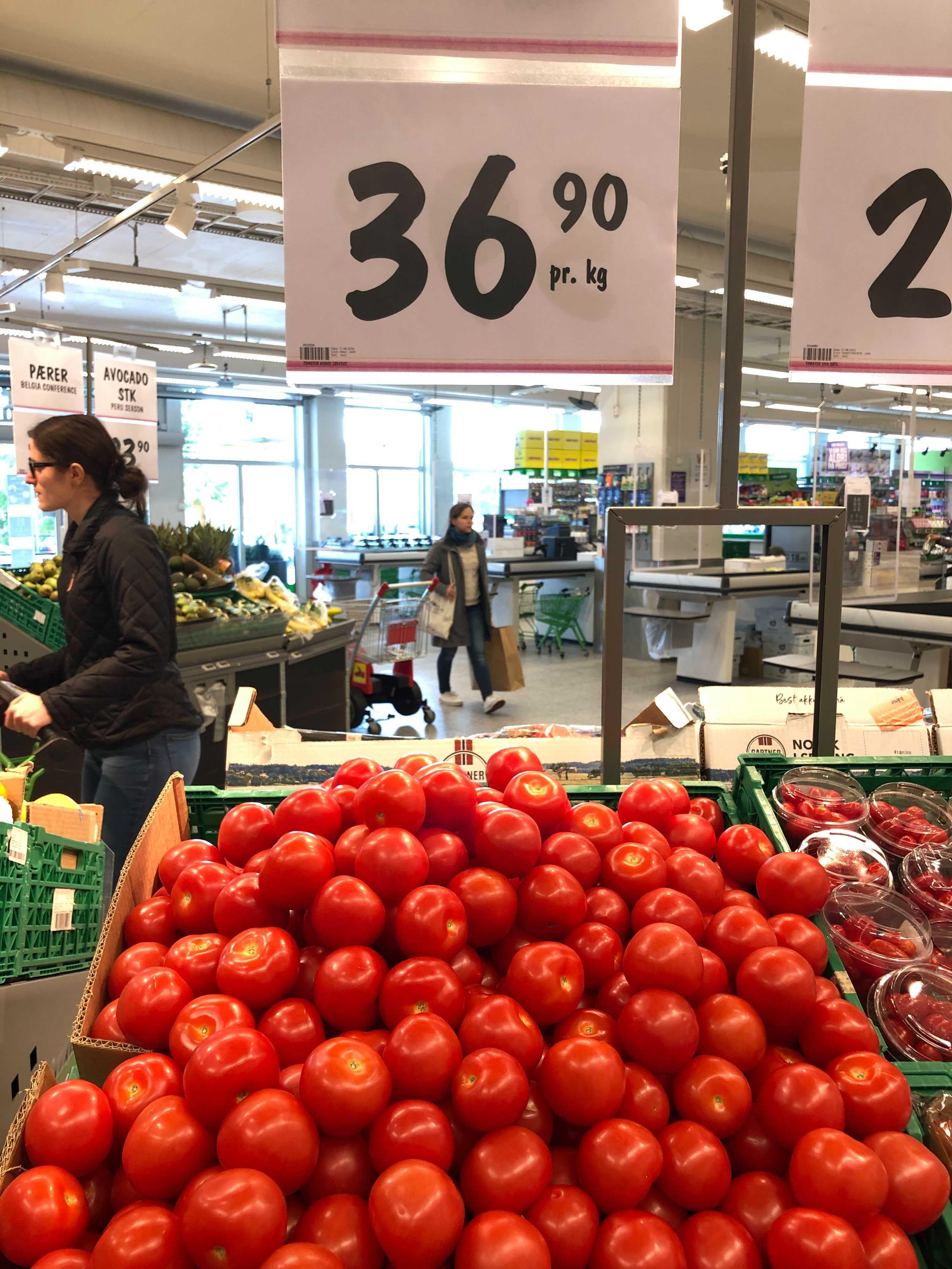TOMATIMPORT: To av tre tomater du kan kjøpe i butikk er ikke norske.