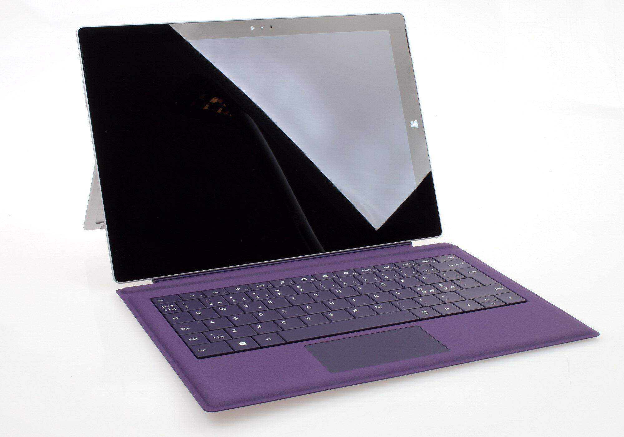 Surface Pro 3 kan du få med forskjellig innmat og forskjellig farge på tastaturdekselet.Foto: Vegar Jansen, Hardware.no