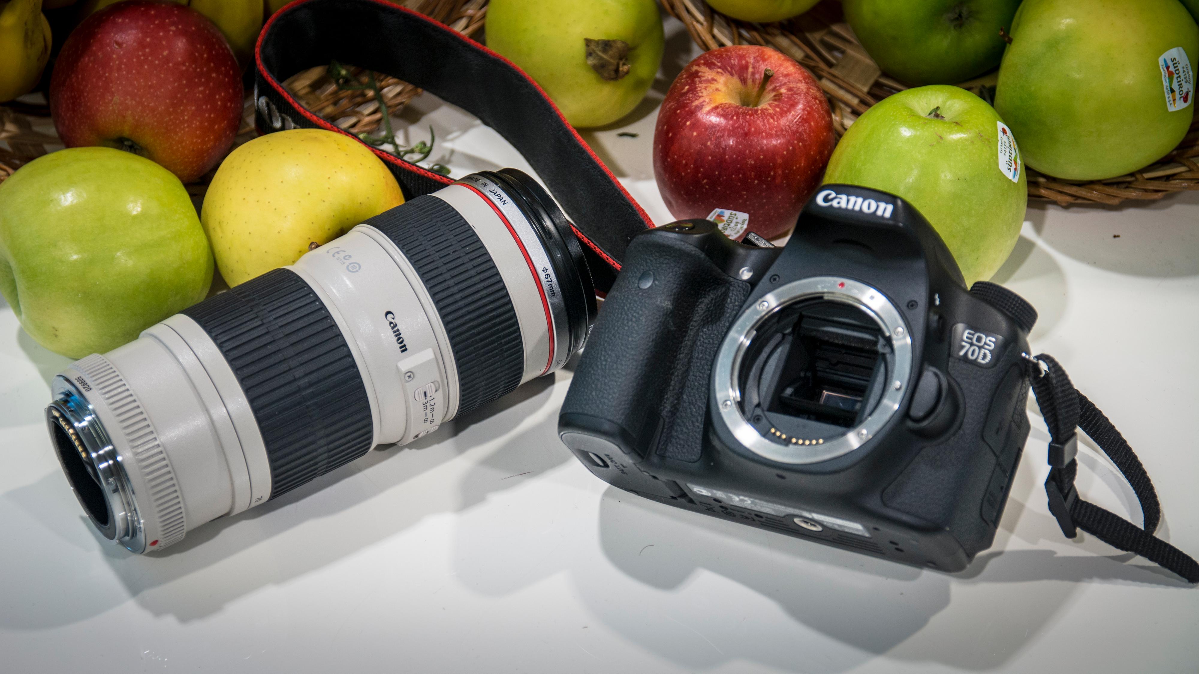 Systemkameraer er kameraer der elementer som optikken kan byttes ut etter behov. Foto: Kristoffer Møllevik