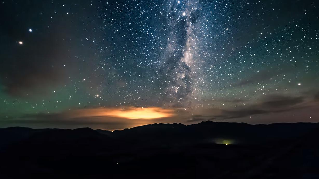 Fotografen fikk også fanget inn fantastiske bilder av nattehimmelen.Foto: Martin Heck/YouTube