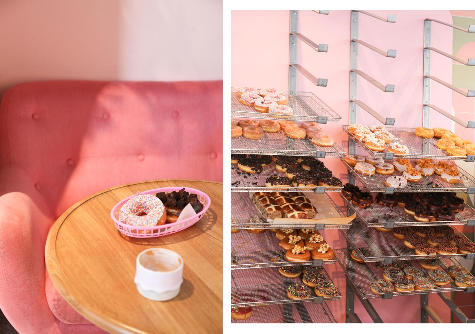 Talormade inviterer med rosa detaljer, ferskbrent kaffe og søte donuts.