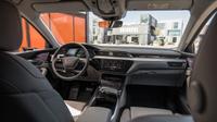 Audi slipper for første gang bilder av interiøret i e-tron quattro, den kommende elbilen fra selskapet.