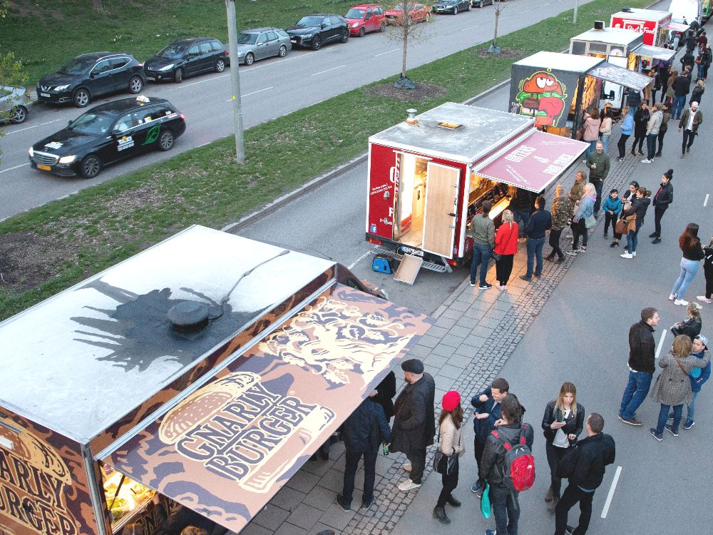 Food trucks i Rålambshovsparken i Stockholm.
