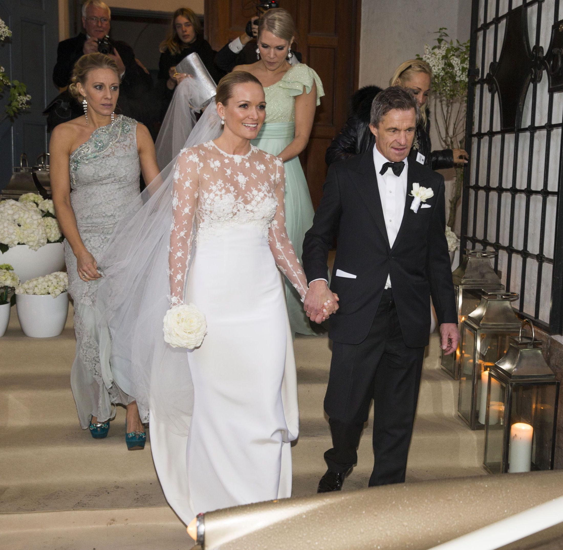 DRØMMEBRUD: Marte Krogh og Jan Haudemann-Andersen giftet seg i Ris kirke tidlig på våren i 2014. Foto: Robert S. Eik