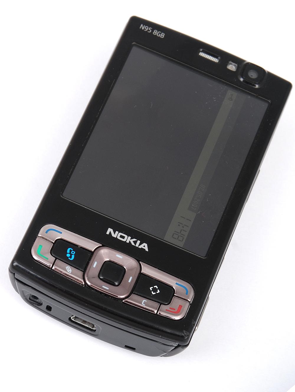 N95 8GB har nesten ingen ekstrafunksjoner ut av esken.