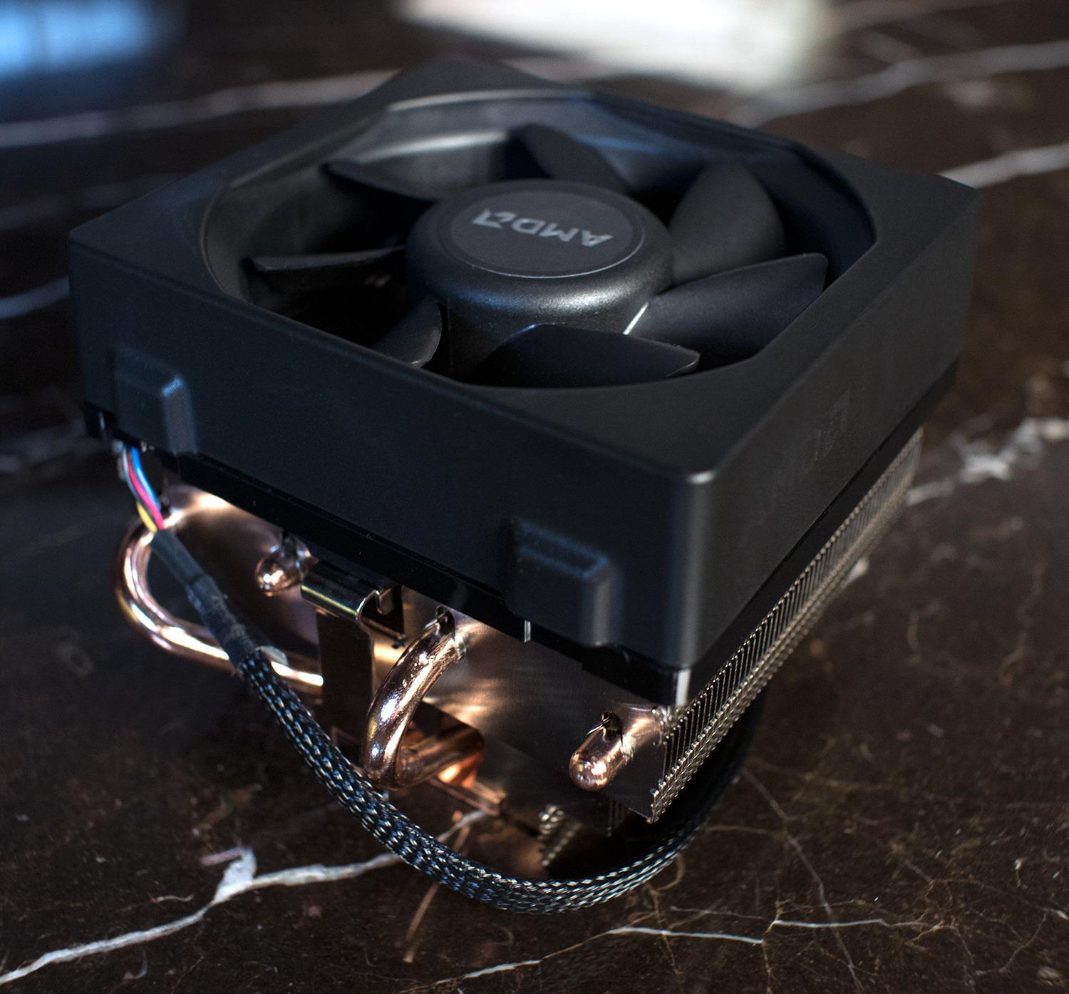 AMDs Wraith-kjøler med LED-belyst logo og ekstra gjennomført design forbeholdes de kraftigste prosessorene.
