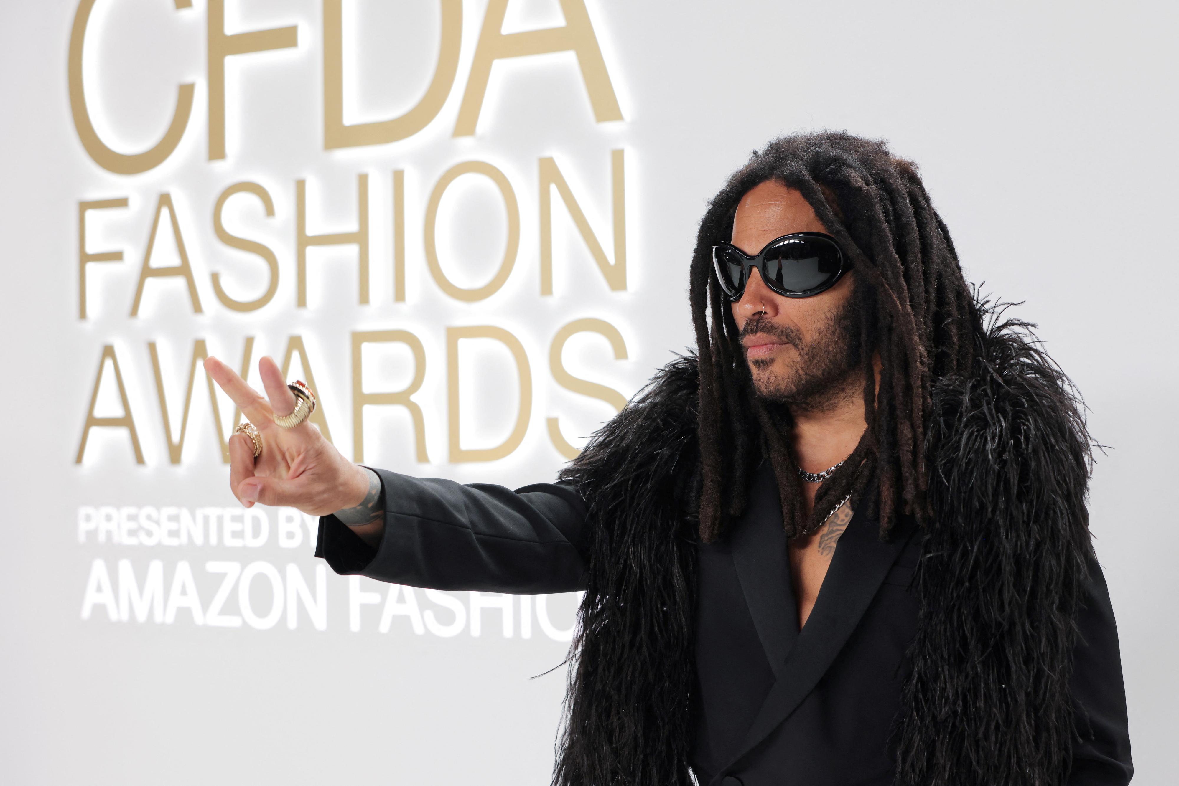 VANT PRIS: Lenny Kravitz ble kåret til moteikon under CFDA Awards 2022.