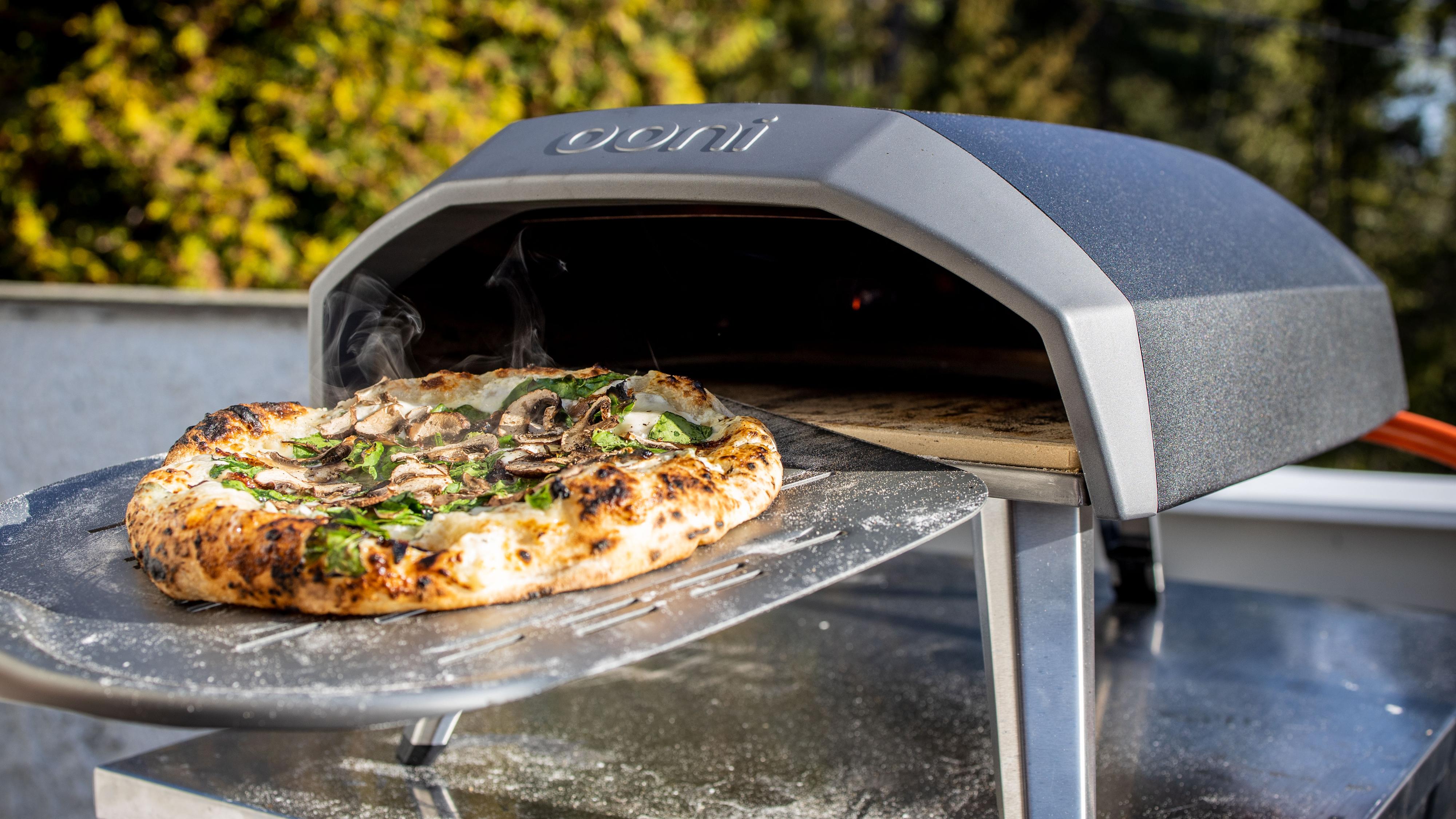 Tro det eller ei, denne pizzaen er ikke laget av en kokk i Italia, men av vår egen testjournalist. 