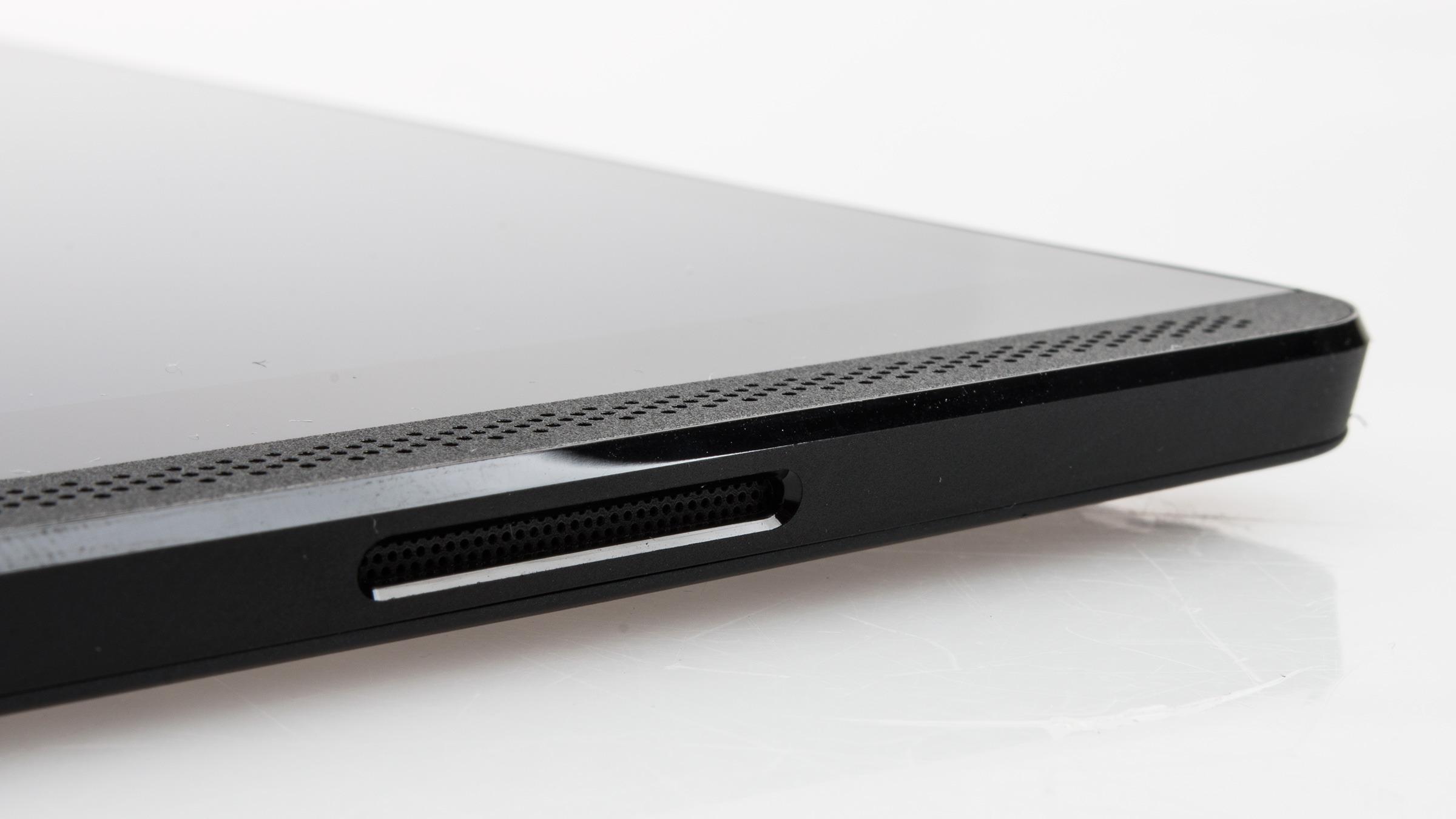 Nvidia Shield Tablet er ikke det tynneste nettbrettet, men vi liker designen.Foto: Varg Aamo, Hardware.no