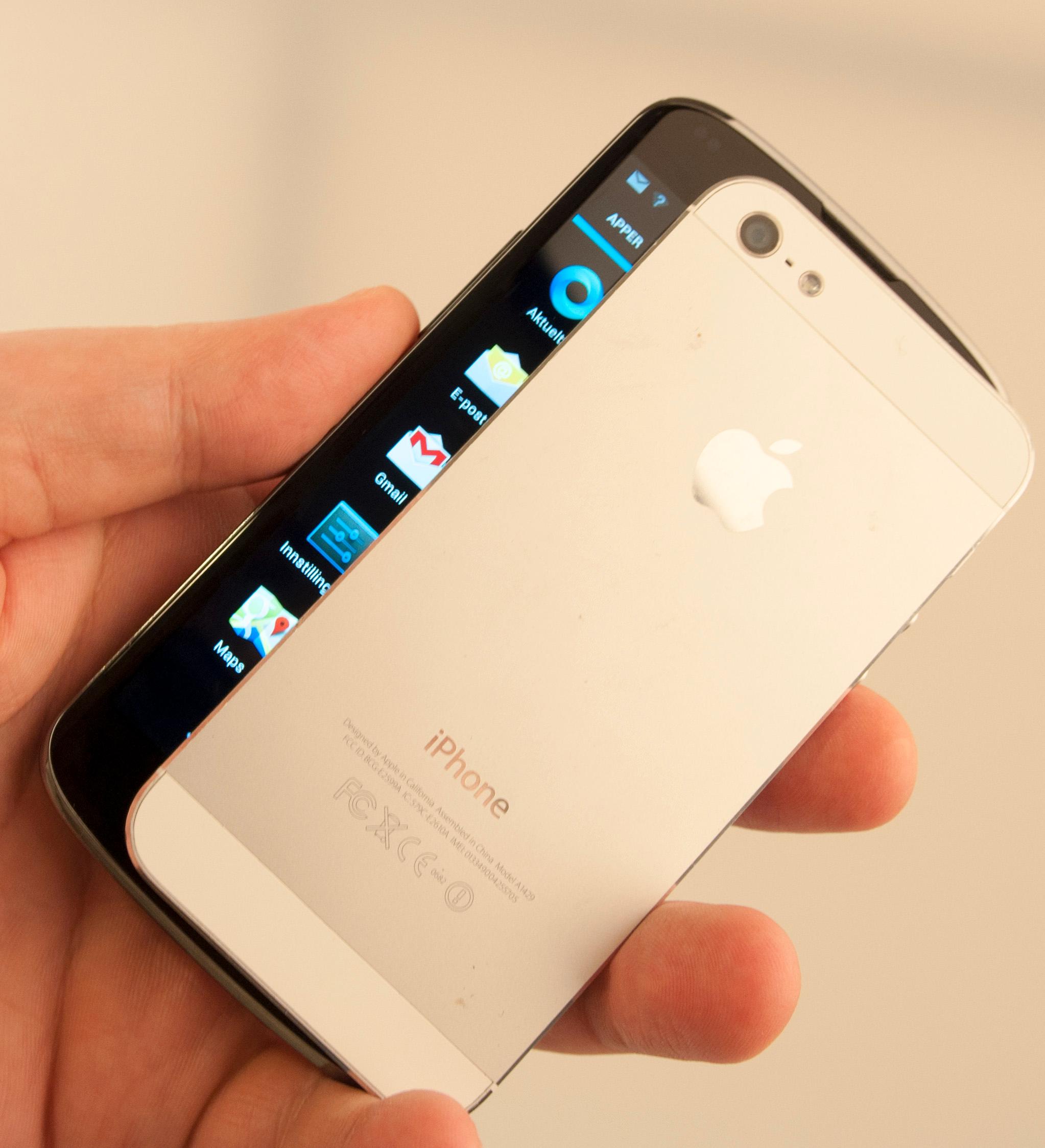Nexus 4 har en skjerm på 4,7 tommer, men den er likevel ikke uhåndterbar.Foto: Finn Jarle Kvalheim, Amobil.no