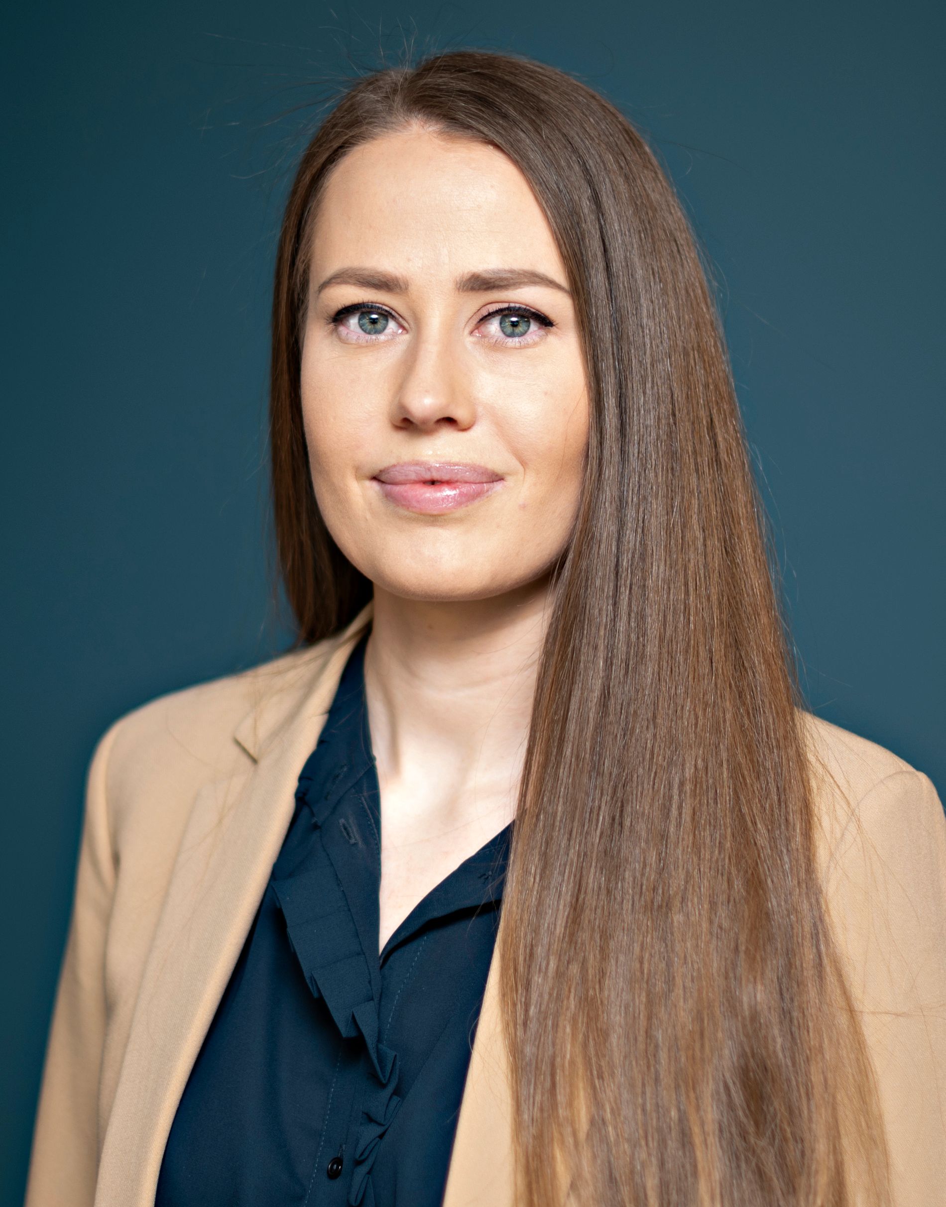 GIR RÅD: Sara Håkansson ved Kredinors kundeservice.