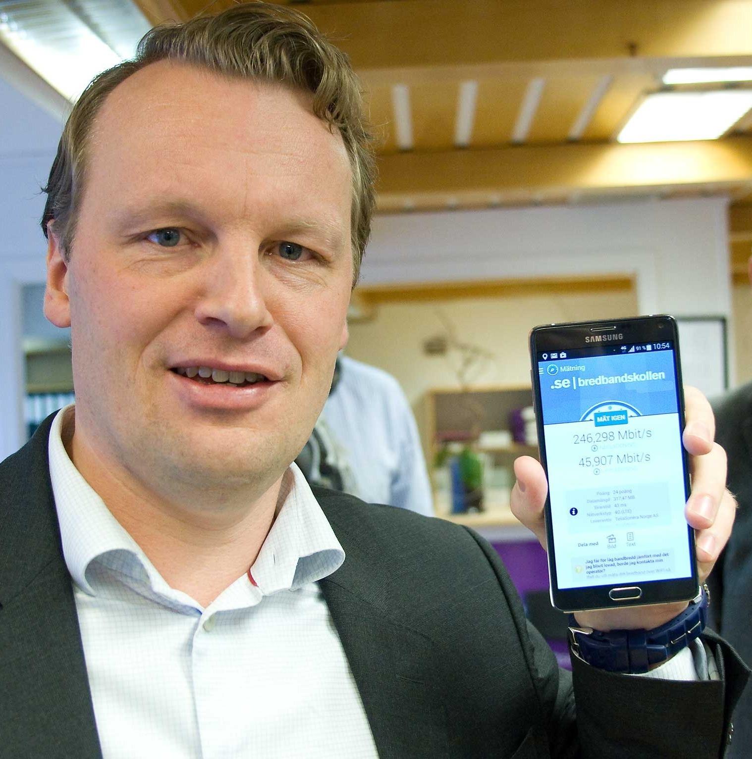 Teknisk direktør Jon Christian Hillestad i Netcom mener det skrives norsk telehistorie når de nå slår på LTE-Advanced i 4G-nettet.