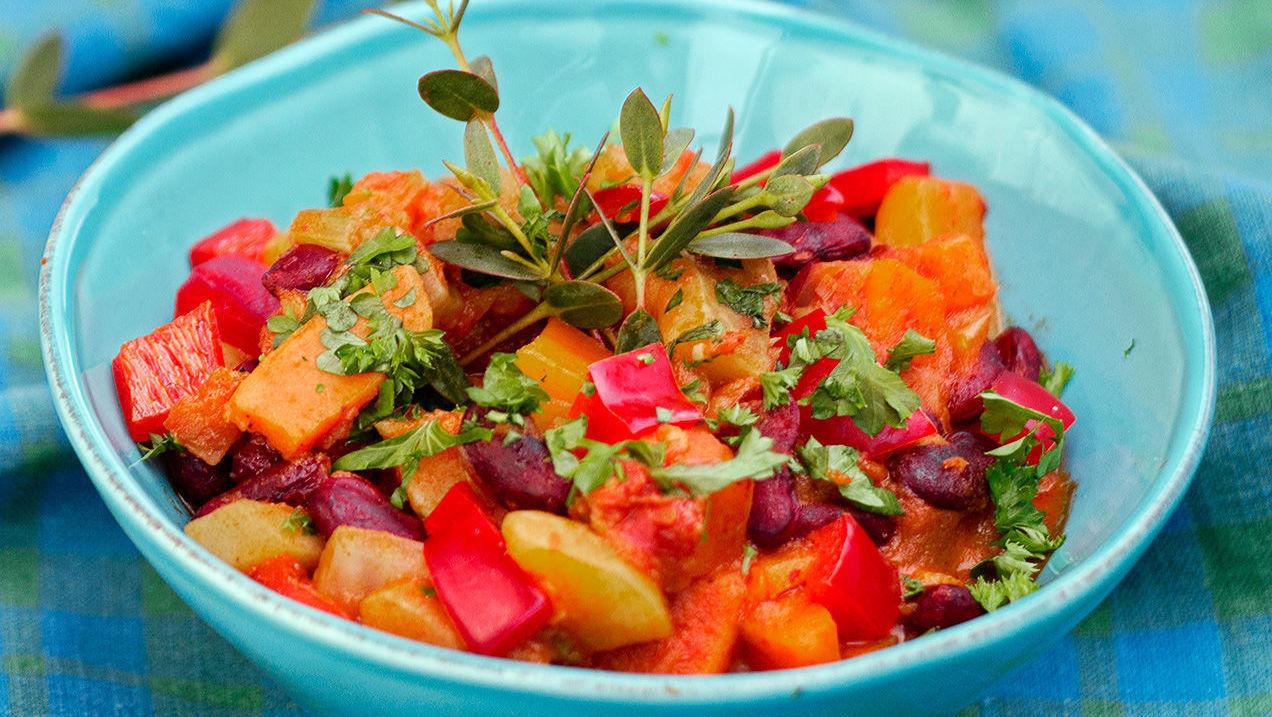 ANBEFALES: Fargerikt og godt med bare sunne grønnsaker og gode krydder. Foto: Mari-Louise Uldbæk Stephan