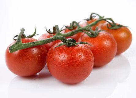 Lag middag på tomater - prøv en suppe, pai eller kyllinglår kokt og stekt i tomater. (Foto: Opplysningskontoret for frukt og grønt/Inkognito.)