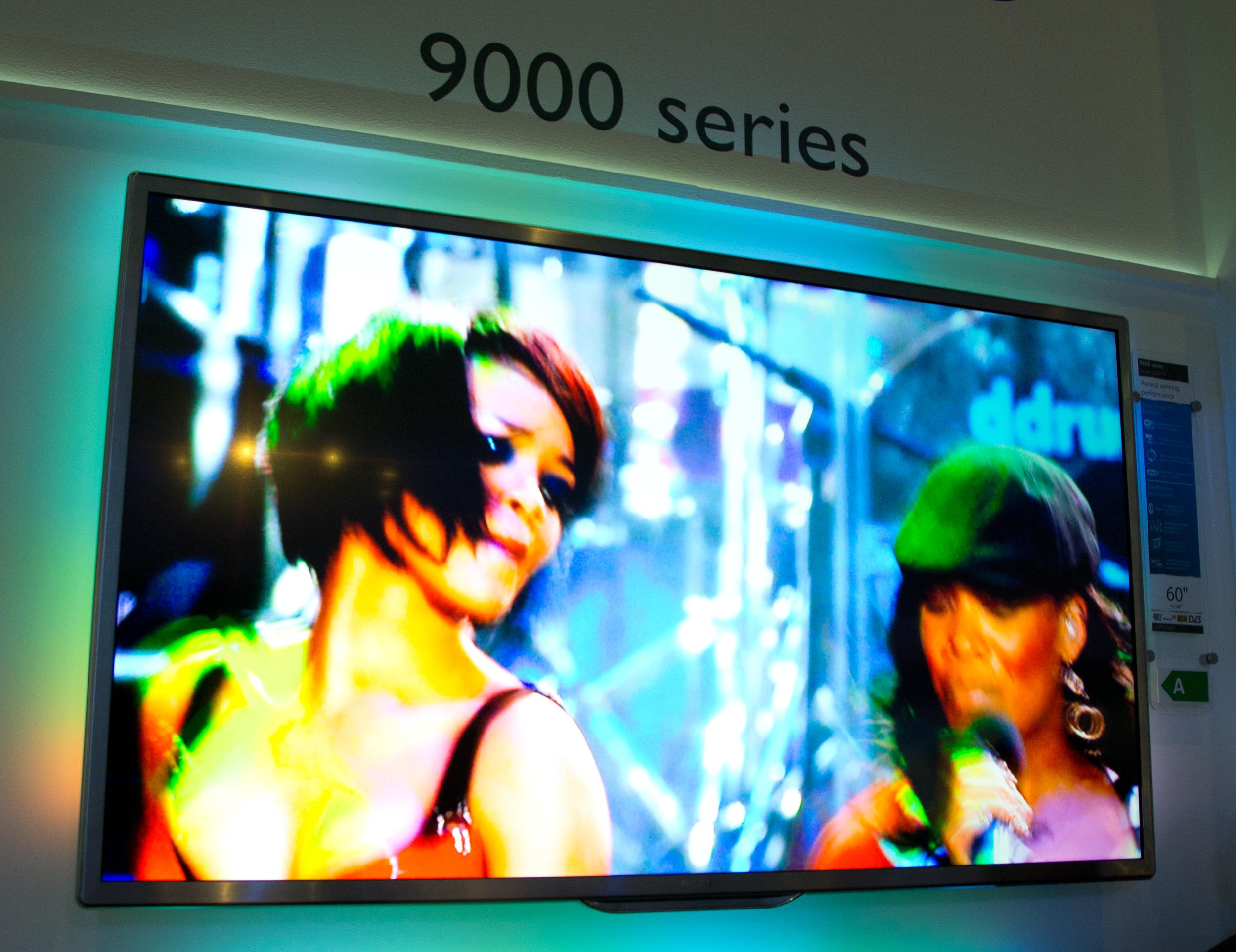 Philips viser frem 9000-serien, godt hjulpet av Rihanna.