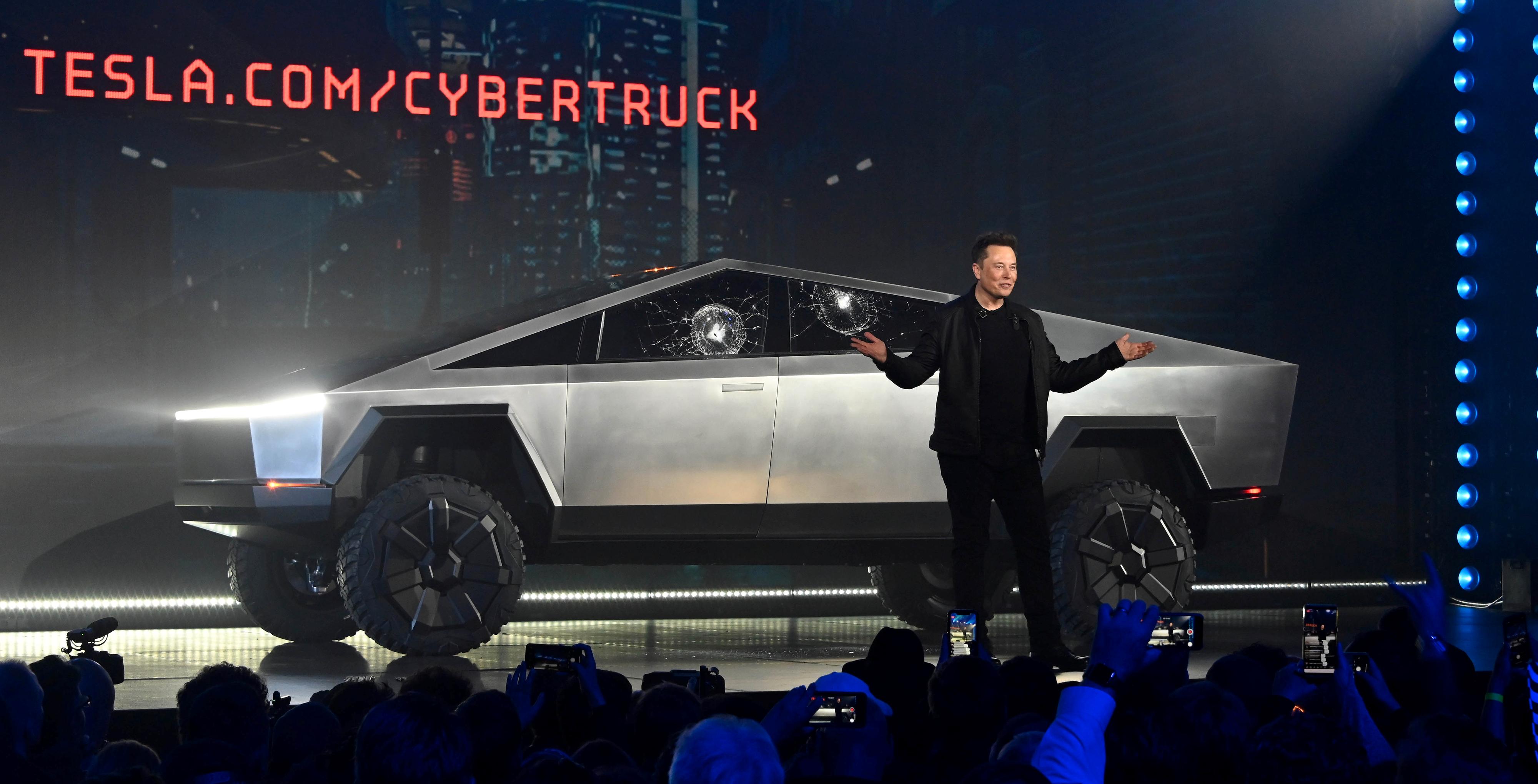 Elon Musk på Cybertruck-lanseringen i 2019. 