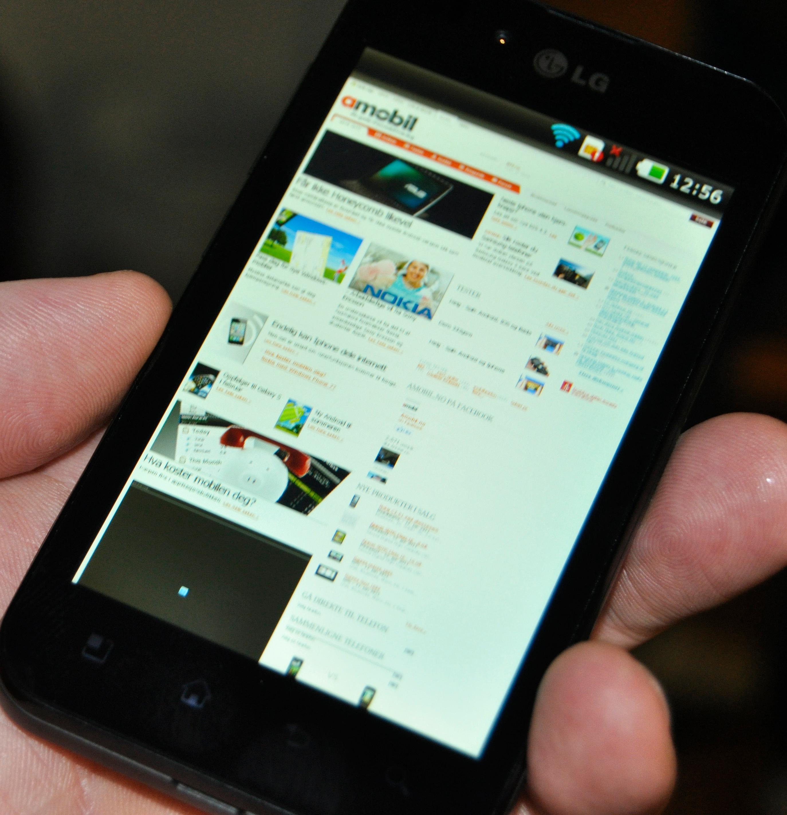 LG Optimus Black blir en av de første mobilene med skjerm basert på NOVA-teknologi.