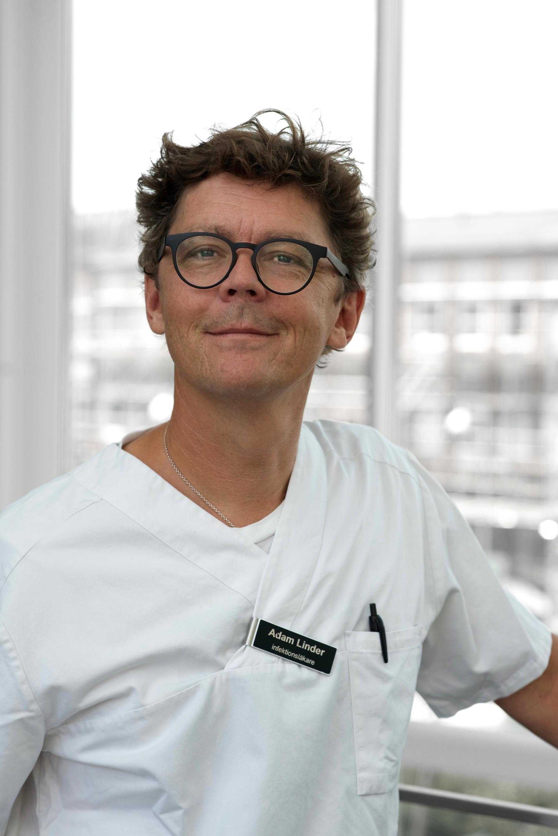 Adam Linder, infektionsläkare vid Skånes universitetssjukhus. 
