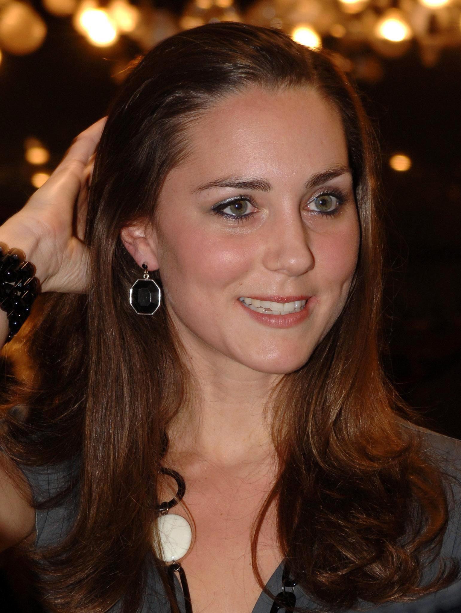 ELSKET KAJAL: Kate Middleton med sort eyeliner i 2007. Foto: Fiona Hansen/Pa Photos