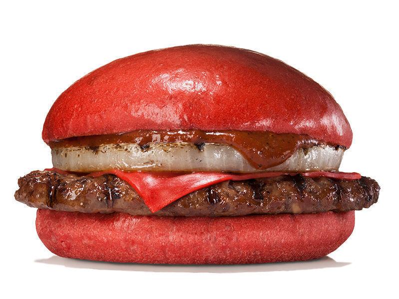 FYRRIG: Aka Beef kommer med grillet løk og en vanlig hamburger av storfe. Foto: Burger King