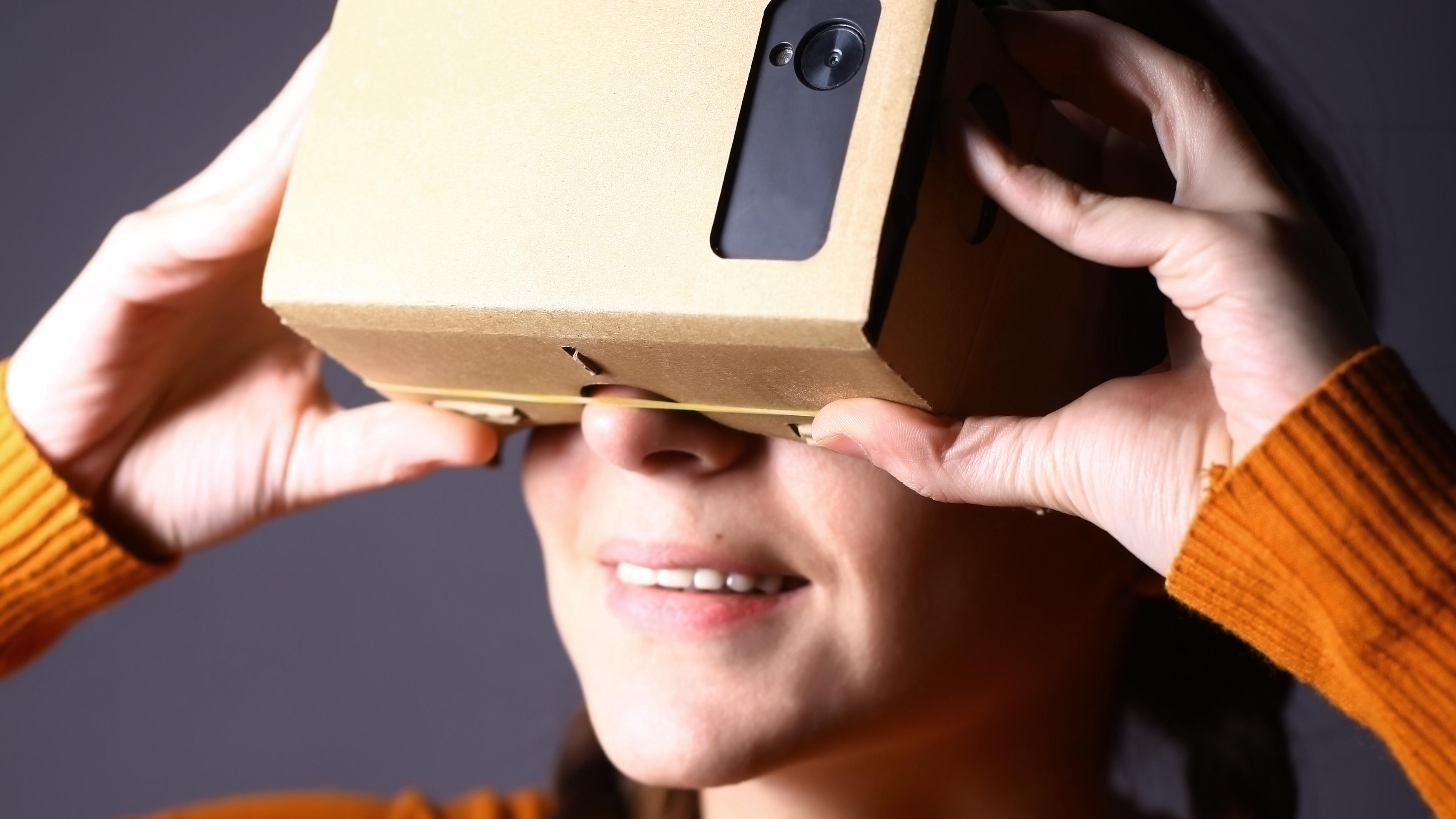 Nå kan du bruke Googles karttjeneste med VR-briller