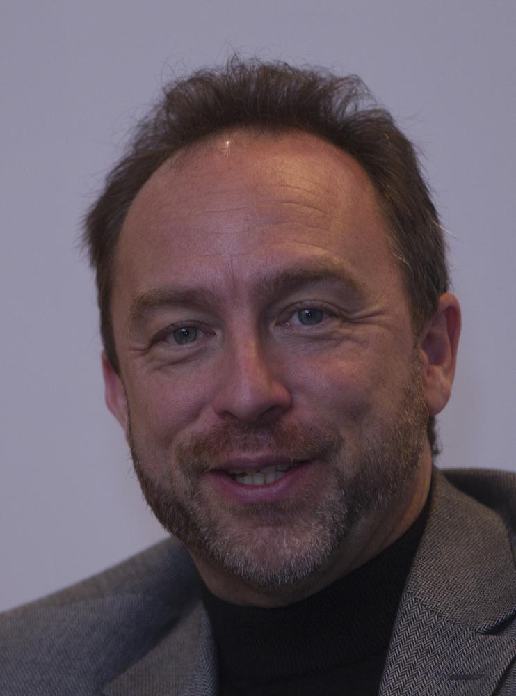Wikipedia-grunnlegger Jimmy Wales mener han har mange gode grunner til å saksøke NSA. Foto: 3777190317/Shutterstock.com