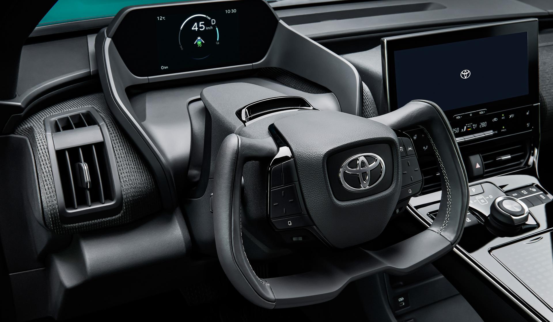 «One Motion Grip» kaller Toyota sitt nye ratt. Men det kommer ikke til Europa før på et senere tidspunkt. 