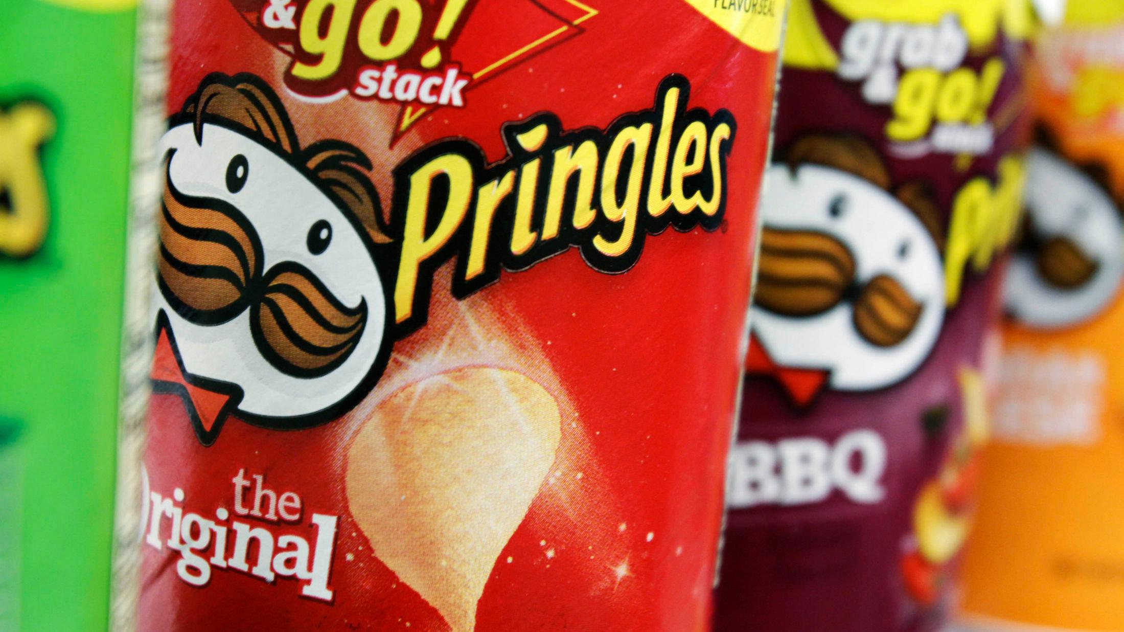 POPULÆRT: Pringles er britenes nest mest populære potetgullmerke. Foto: Pat Wellenbach/AP